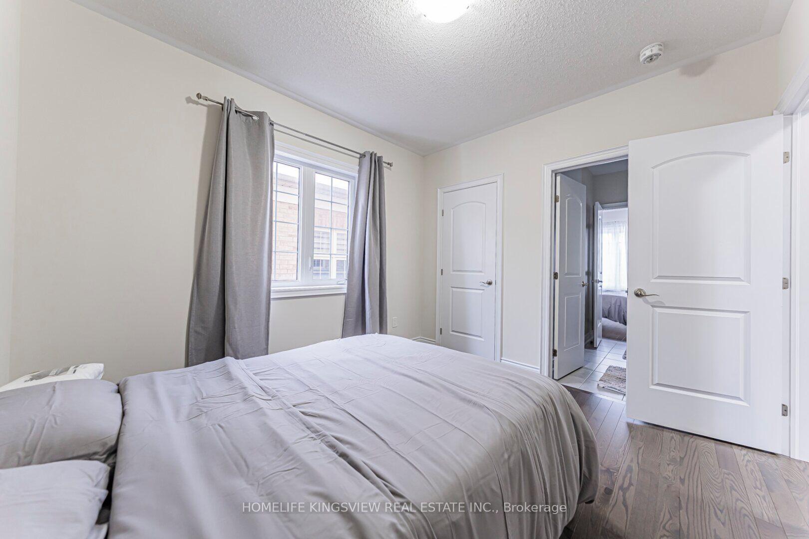 Photo 37 of 61 Ross Vennare Crescent, Vaughan, Kleinburg — HOMEH