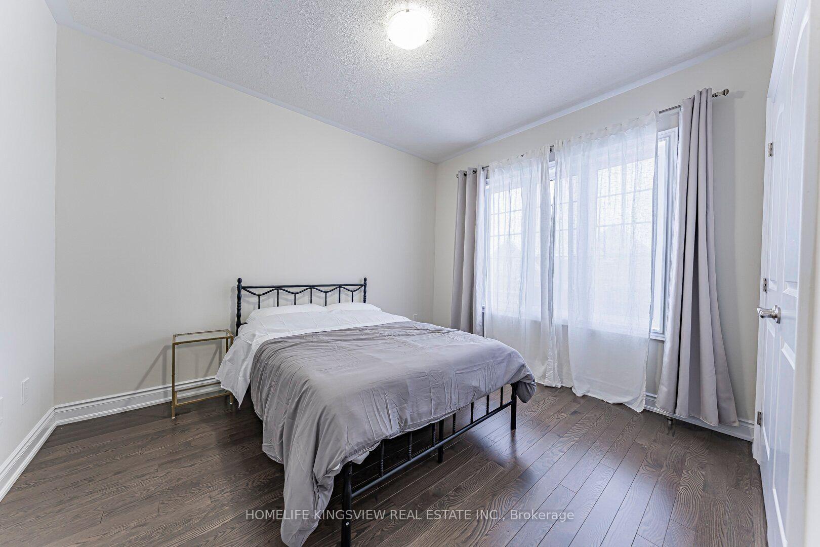 Photo 39 of 61 Ross Vennare Crescent, Vaughan, Kleinburg — HOMEH