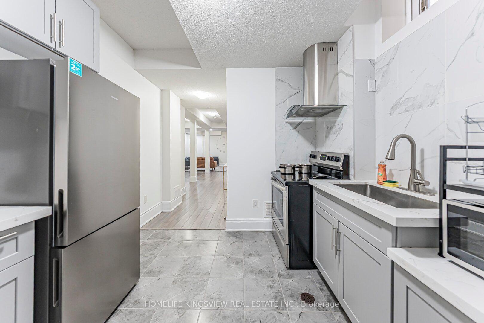 Photo 47 of 61 Ross Vennare Crescent, Vaughan, Kleinburg — HOMEH
