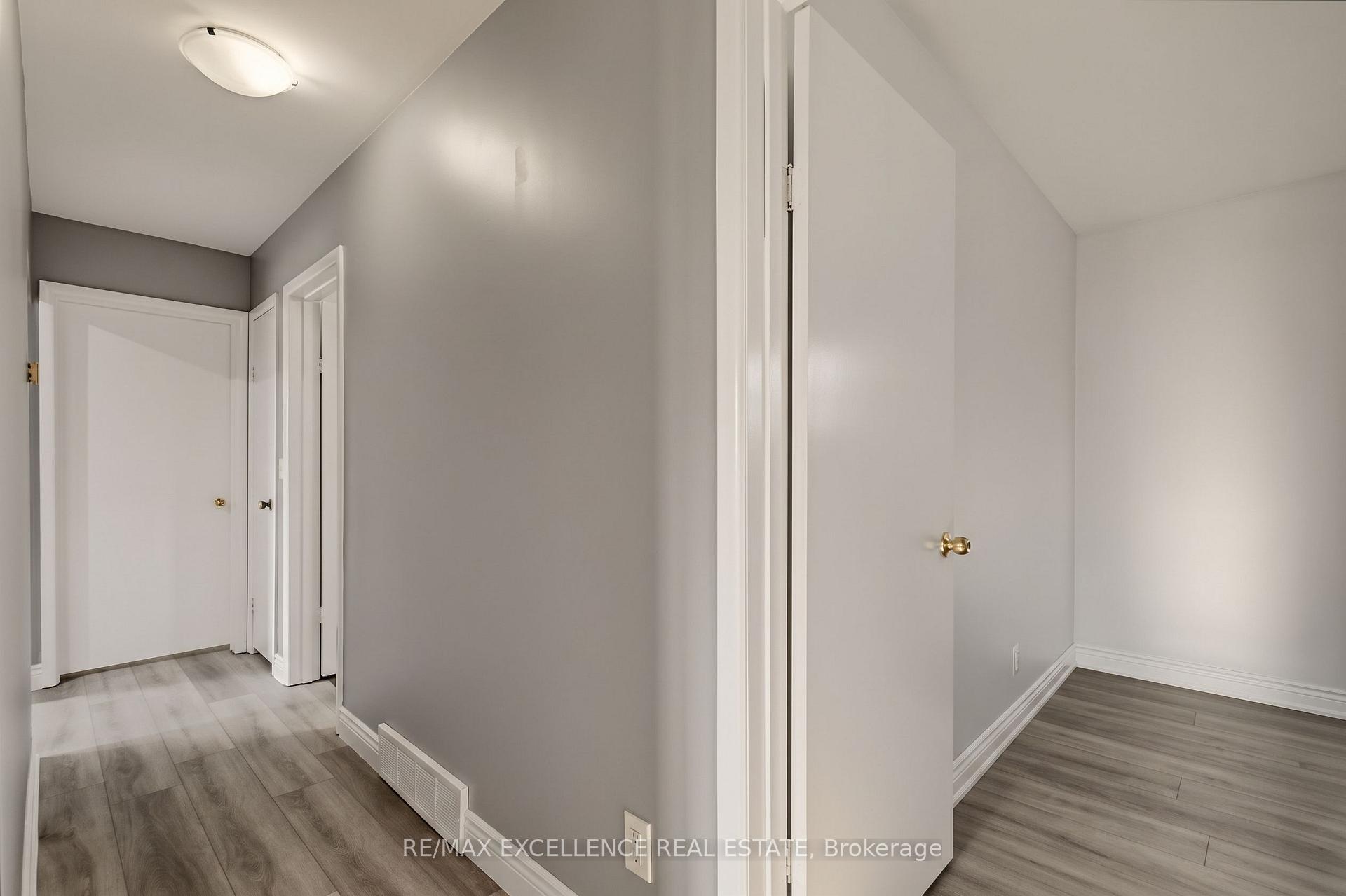 Photo 15 of 3040 Woodlawn Avenue, Windsor, Remington Park — HOMEH