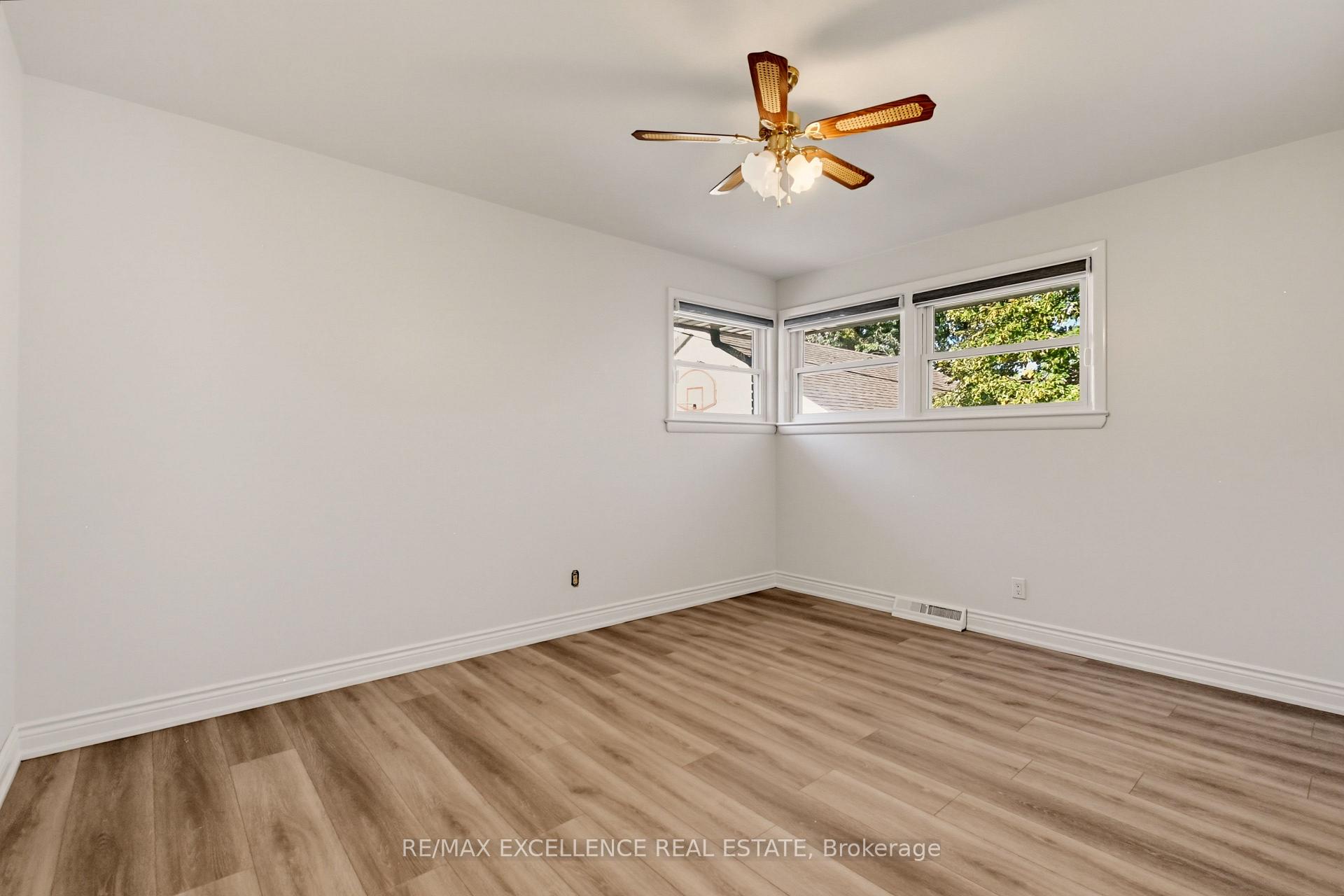 Photo 17 of 3040 Woodlawn Avenue, Windsor, Remington Park — HOMEH