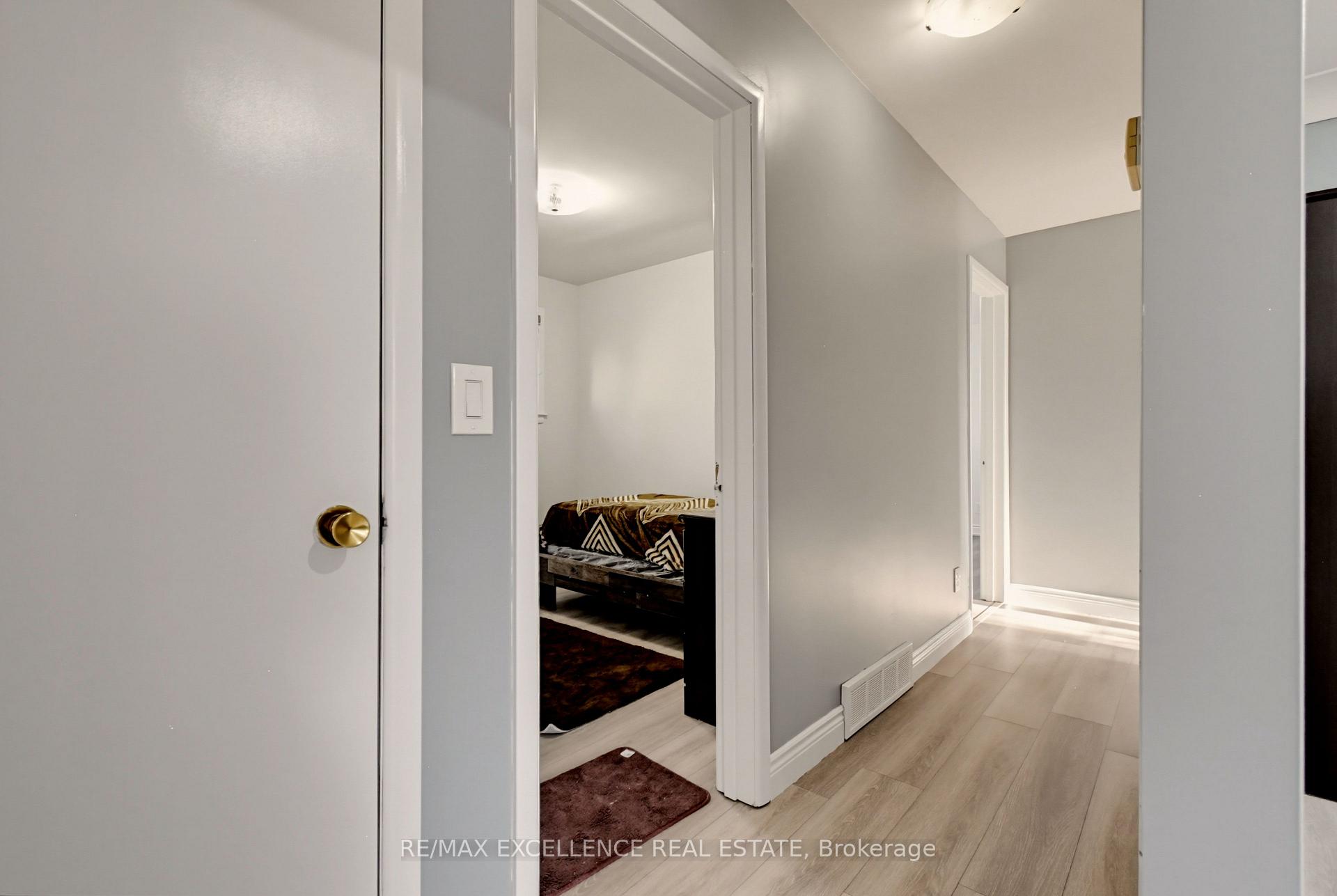 Photo 20 of 3040 Woodlawn Avenue, Windsor, Remington Park — HOMEH