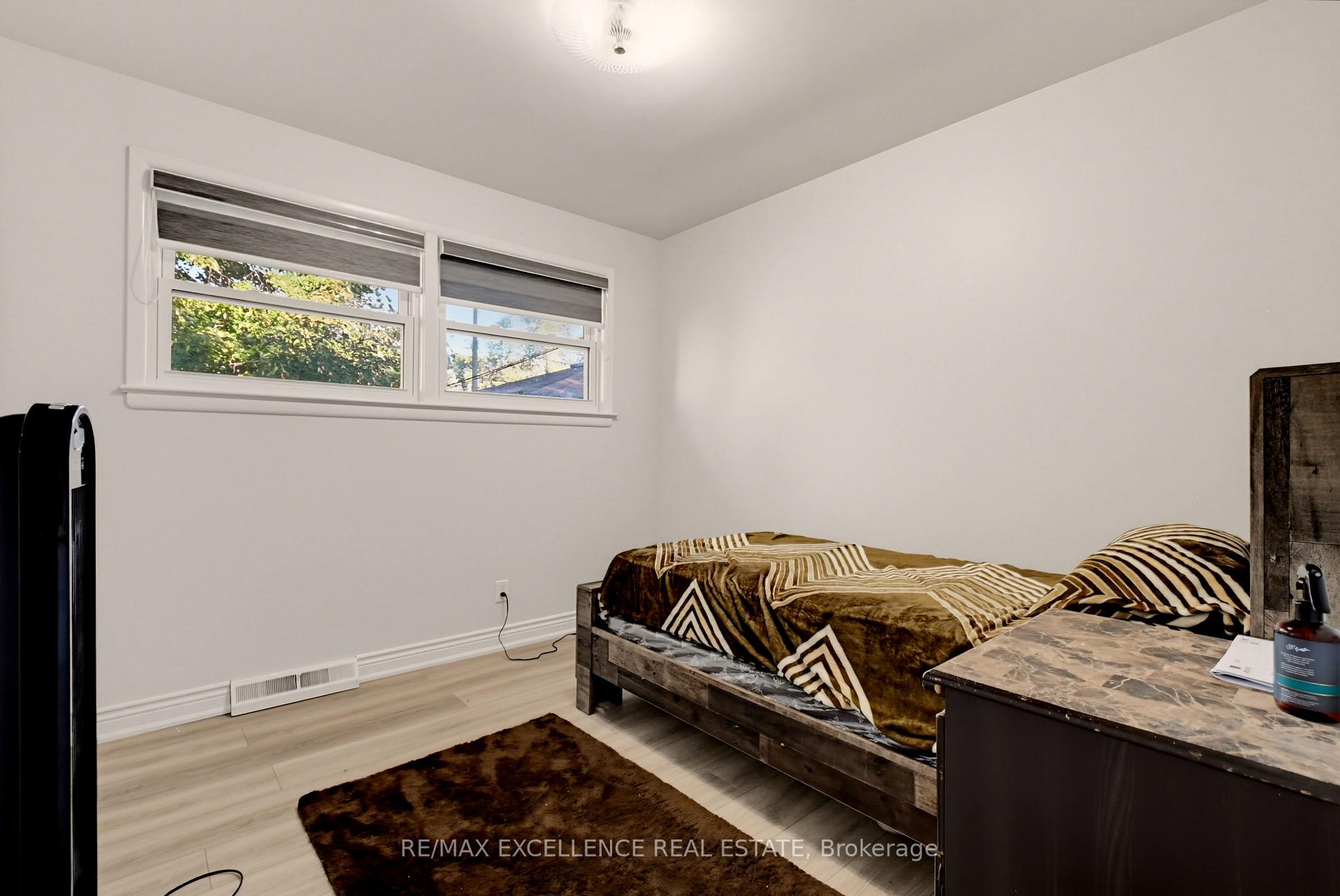 Photo 21 of 3040 Woodlawn Avenue, Windsor, Remington Park — HOMEH