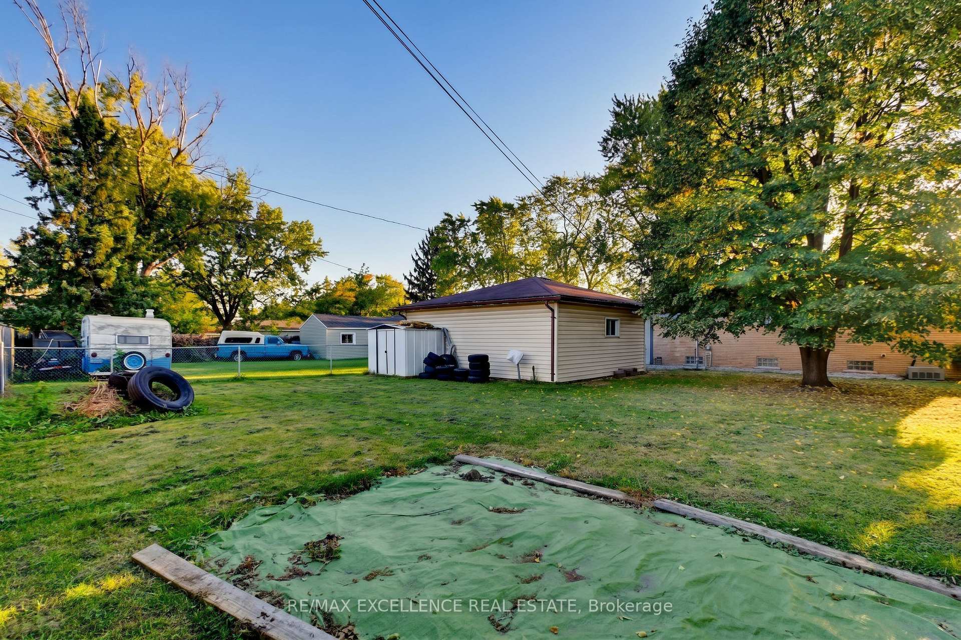 Photo 43 of 3040 Woodlawn Avenue, Windsor, Remington Park — HOMEH