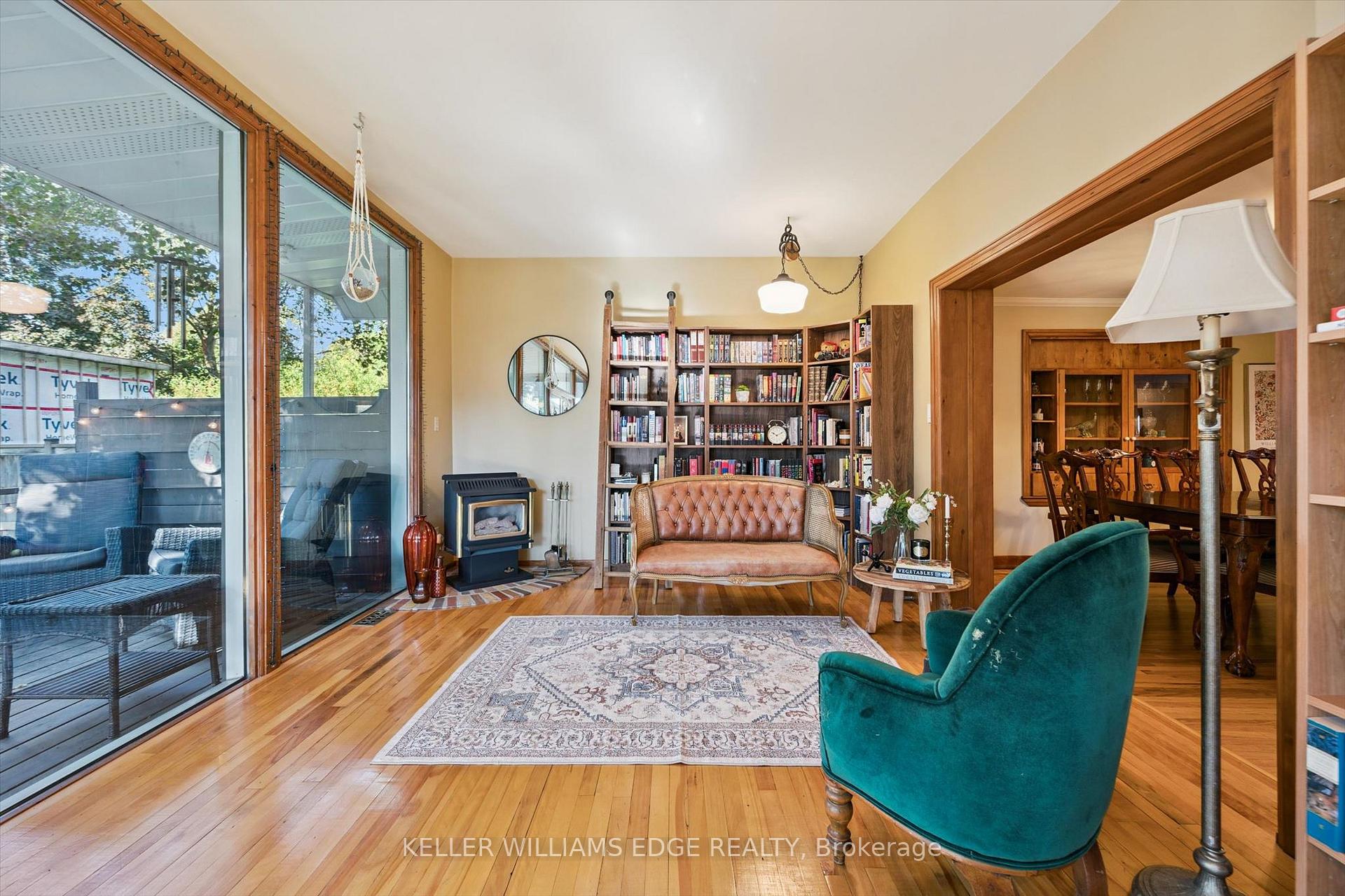 Photo 13 of 199 1/2 Dundas Lane, Cambridge, Alison — HOMEH