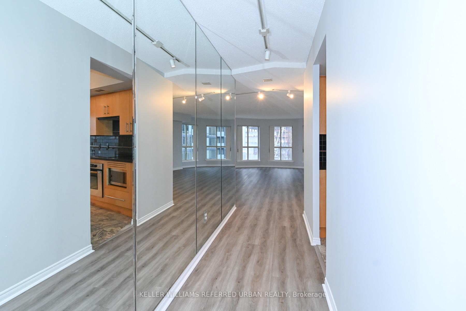 Photo 10 of Unit 1604, 25 The Esplanade, Toronto, Waterfront Communities — HOMEH