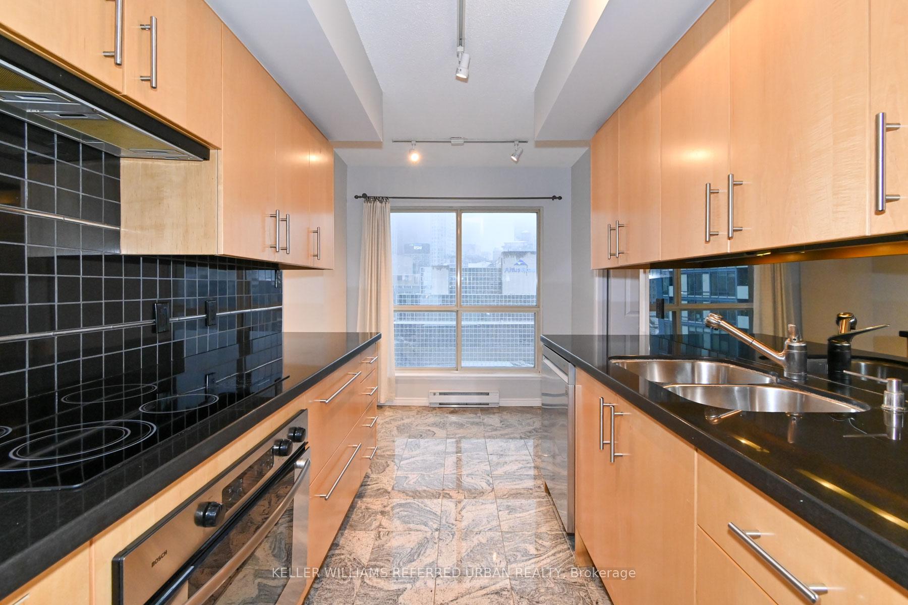 Photo 11 of Unit 1604, 25 The Esplanade, Toronto, Waterfront Communities — HOMEH