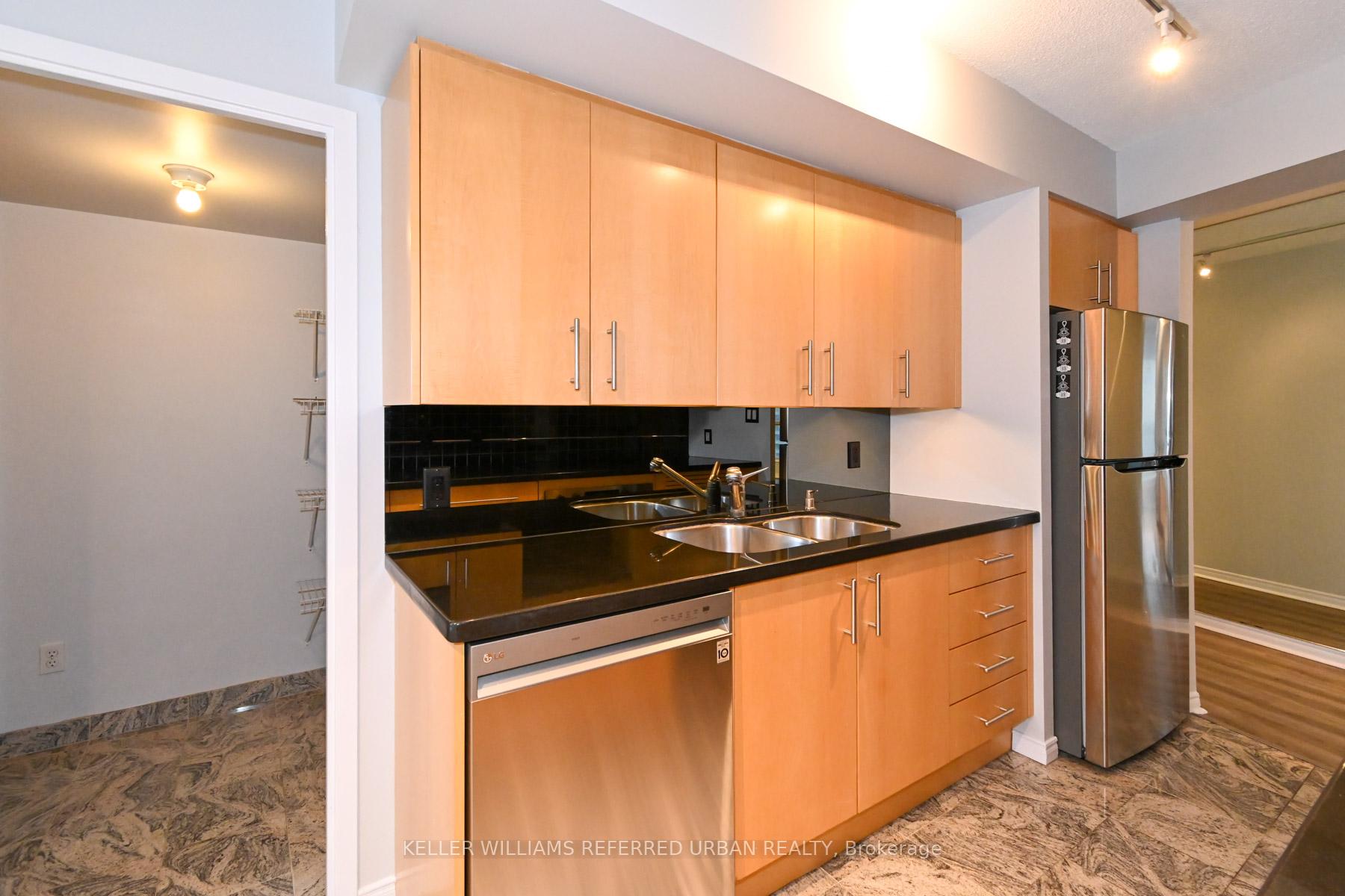 Photo 13 of Unit 1604, 25 The Esplanade, Toronto, Waterfront Communities — HOMEH