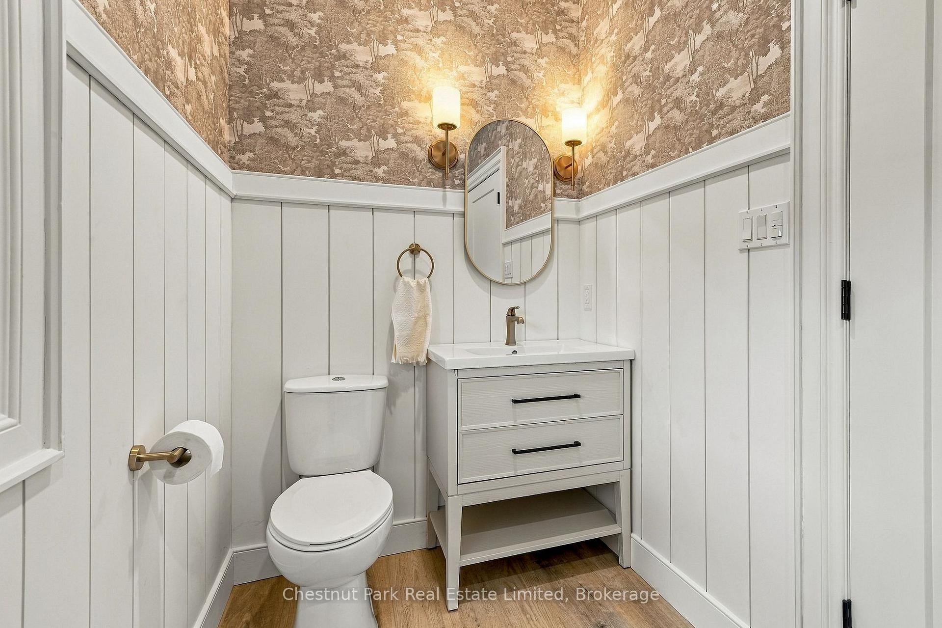 Photo 18 of 372 Main Street, Prince Edward County, Wellington Ward — HOMEH