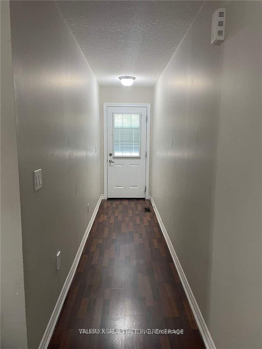 Photo 10 of Unit 4, 701 Homer Watson Boulevard, Kitchener, Country Hills East — HOMEH