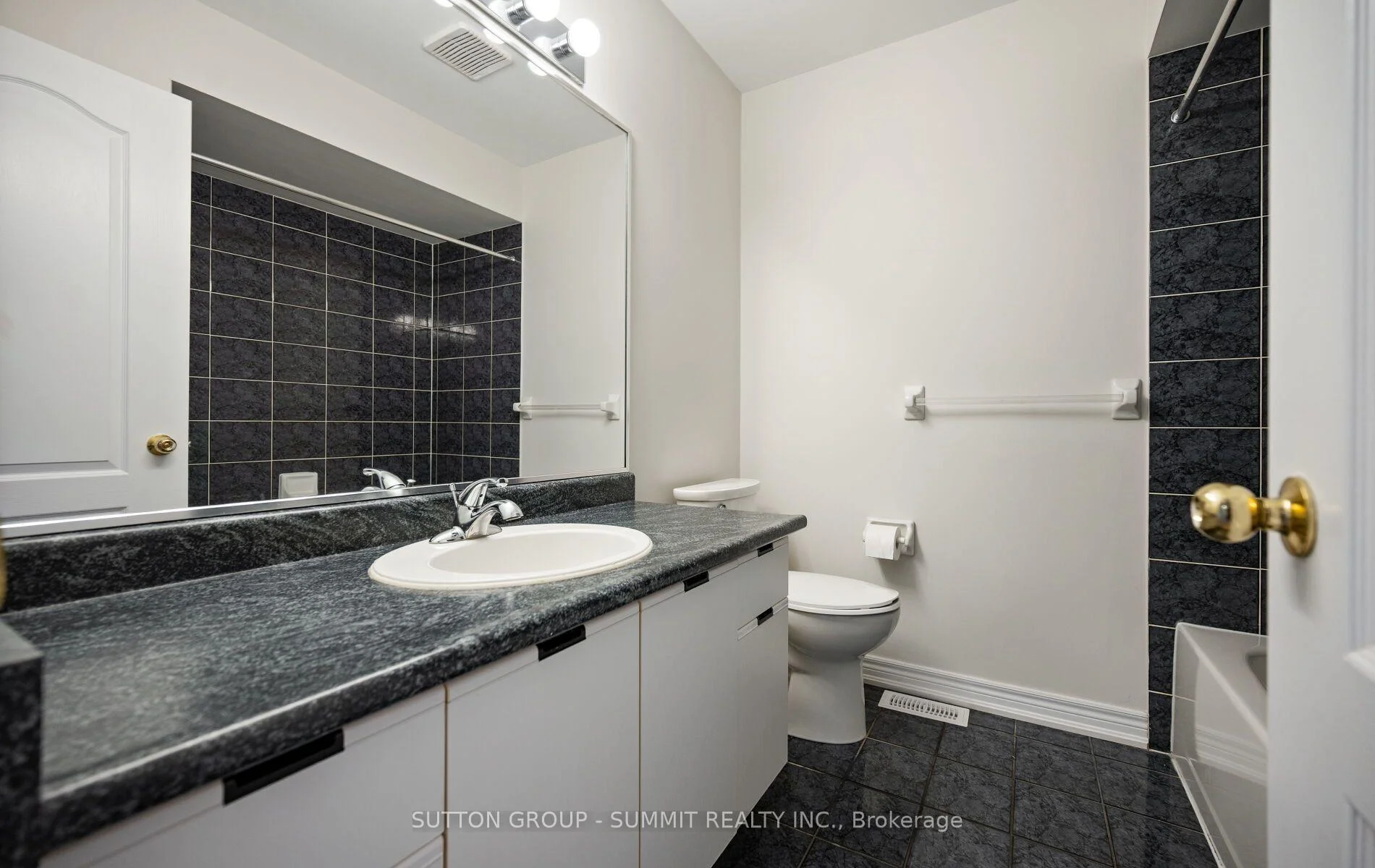 Photo 54 of 2947 Hammond Road, Mississauga, Sheridan — HOMEH