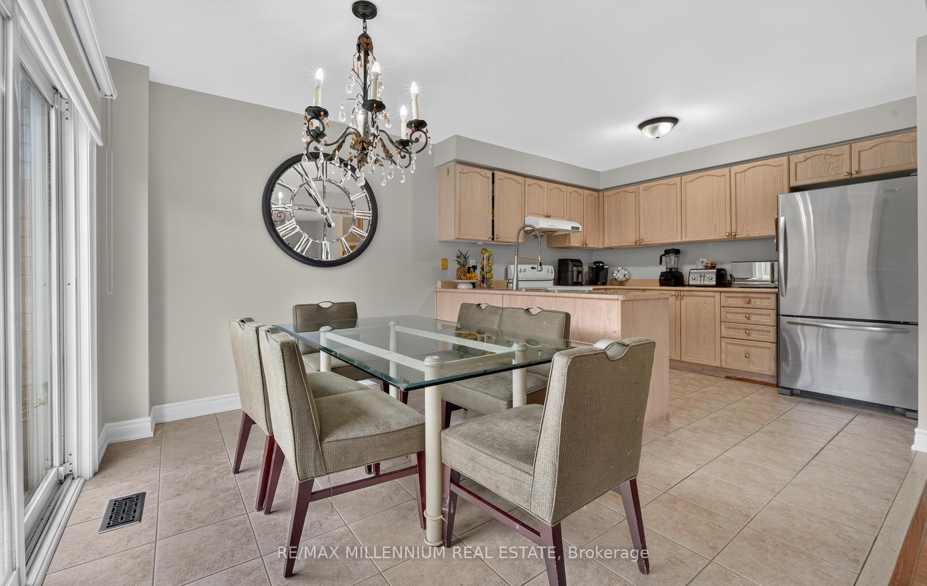 Photo 6 of 262 Brisdale Drive W, Brampton, Fletcher's Meadow — HOMEH