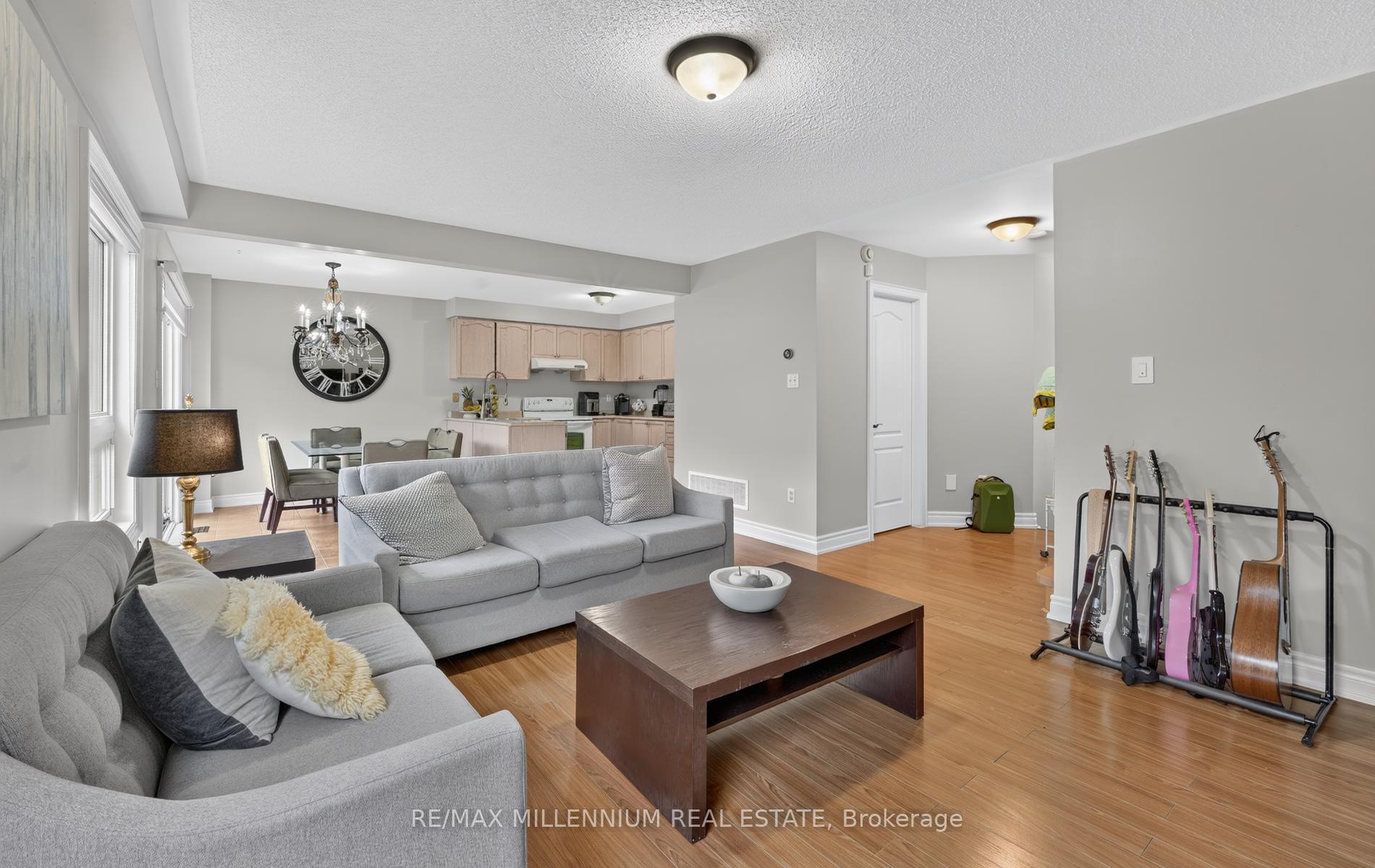 Photo 9 of 262 Brisdale Drive W, Brampton, Fletcher's Meadow — HOMEH