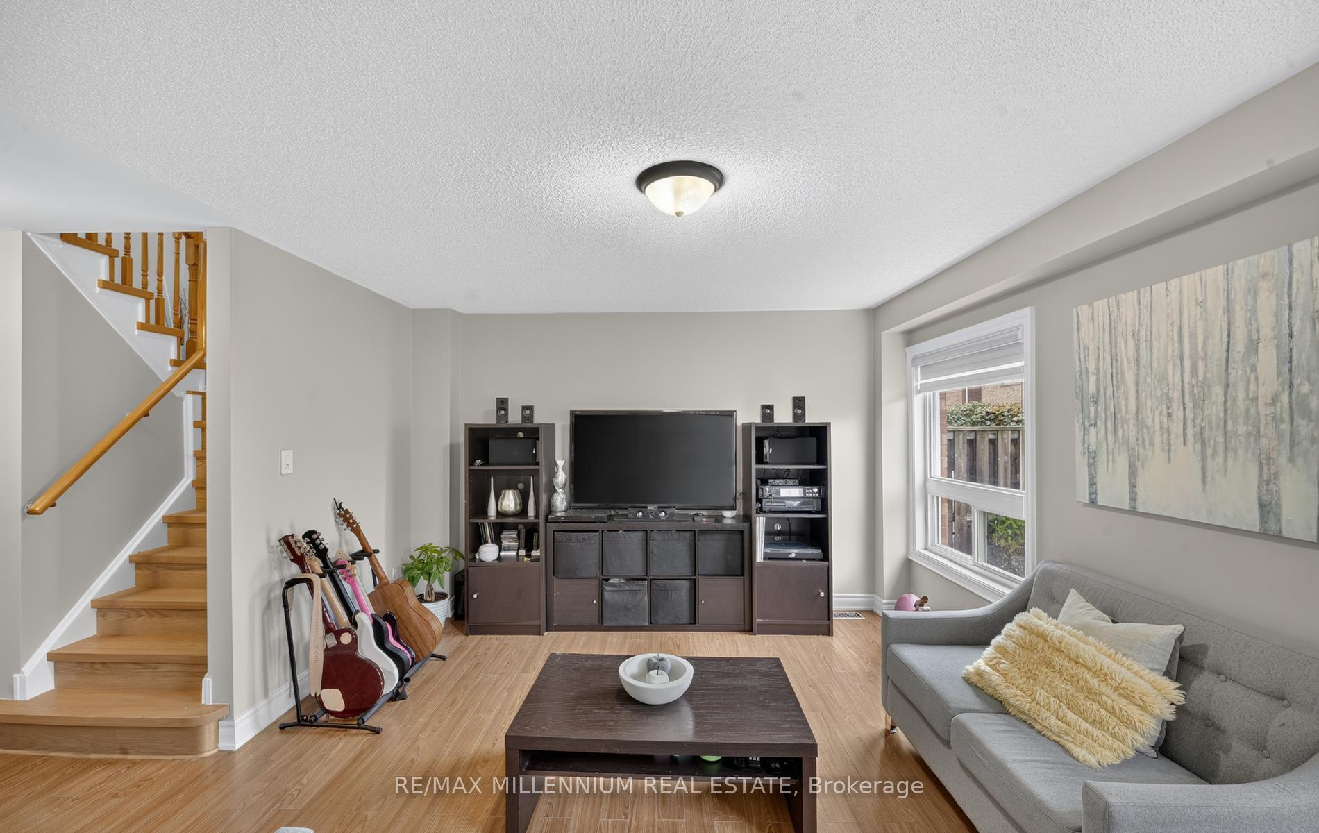 Photo 14 of 262 Brisdale Drive W, Brampton, Fletcher's Meadow — HOMEH