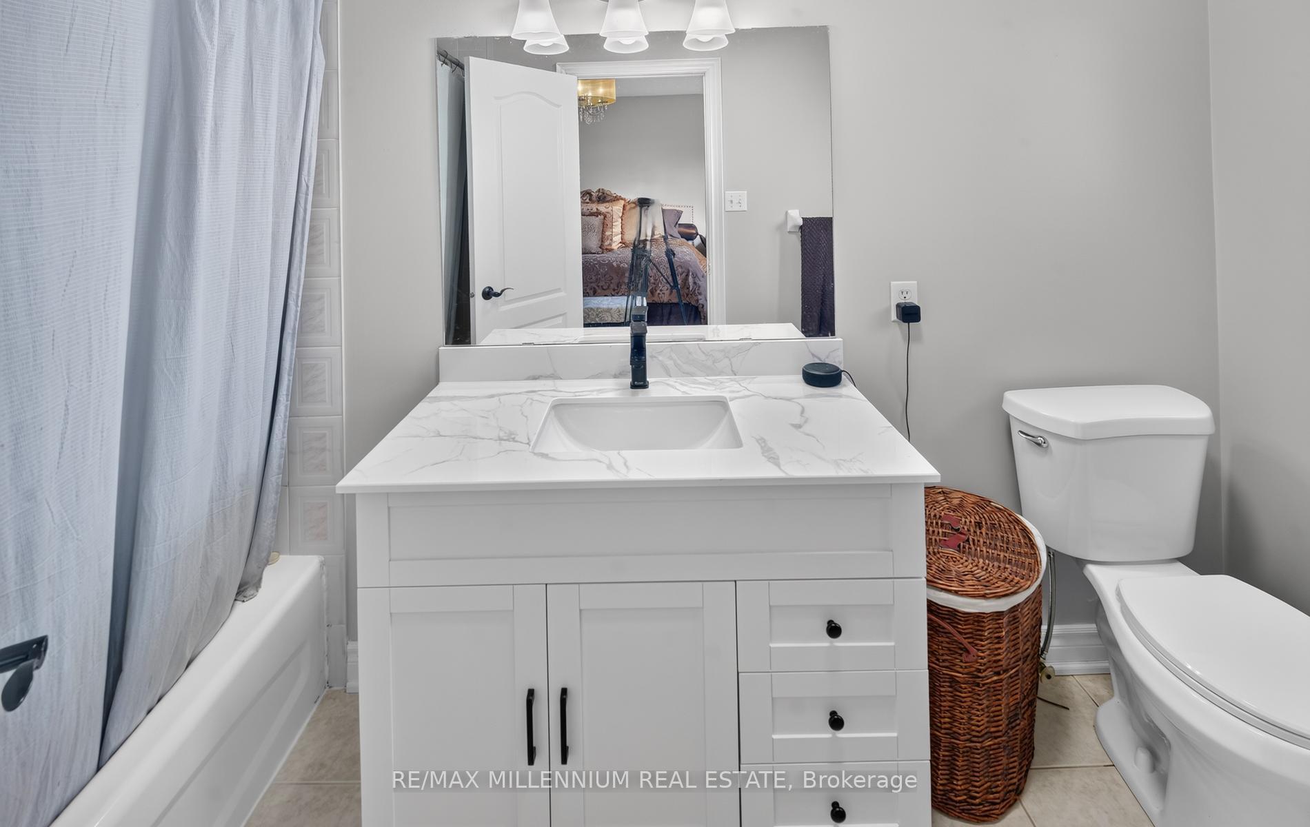 Photo 22 of 262 Brisdale Drive W, Brampton, Fletcher's Meadow — HOMEH