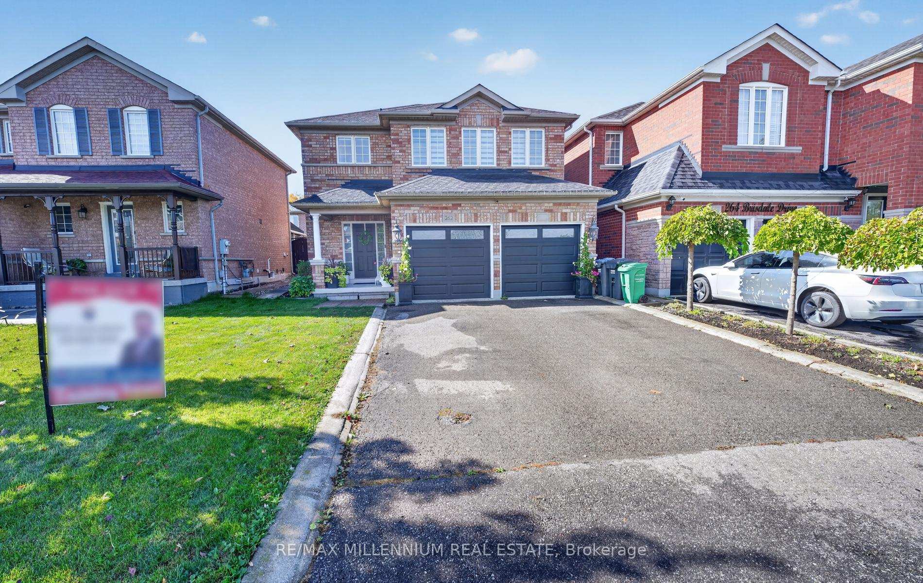 Photo 34 of 262 Brisdale Drive W, Brampton, Fletcher's Meadow — HOMEH
