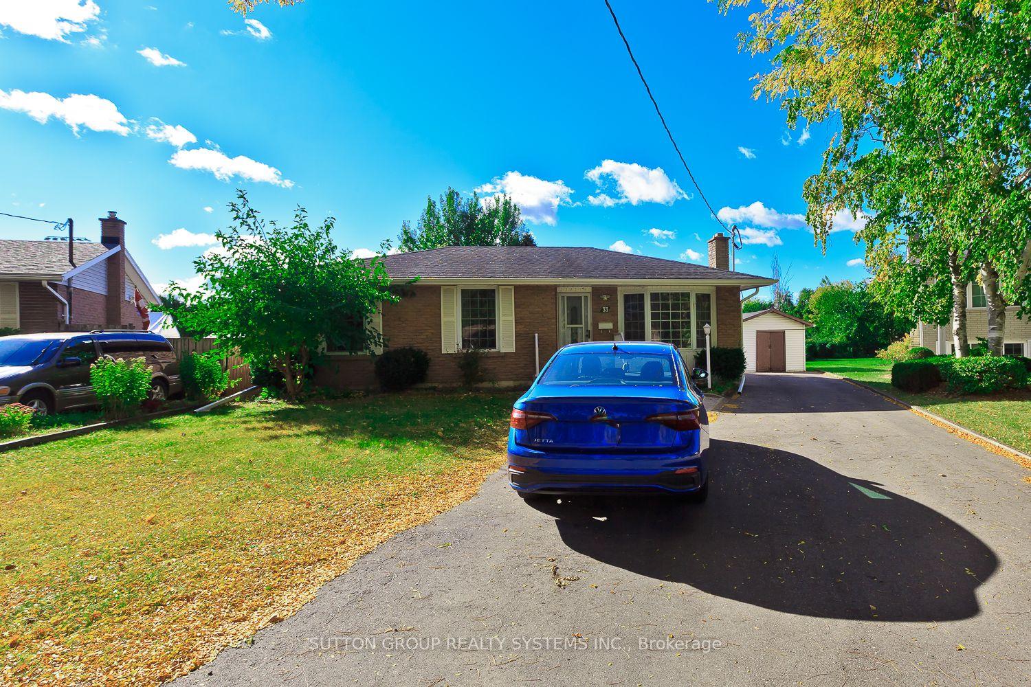 Photo 3 of Unit Main, 33 Crescentwood Drive, St. Catharines, Lakeport — HOMEH
