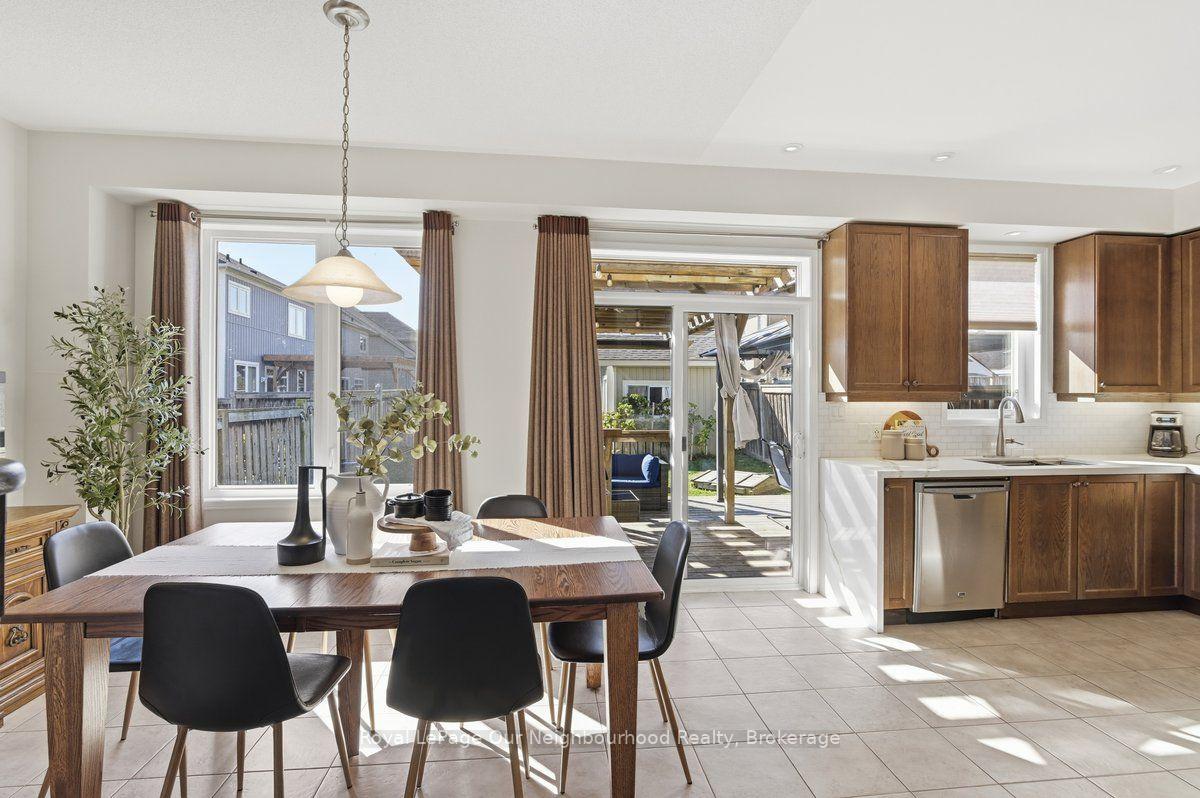 Photo 8 of 126 Ted Miller Crescent, Clarington, Bowmanville — HOMEH