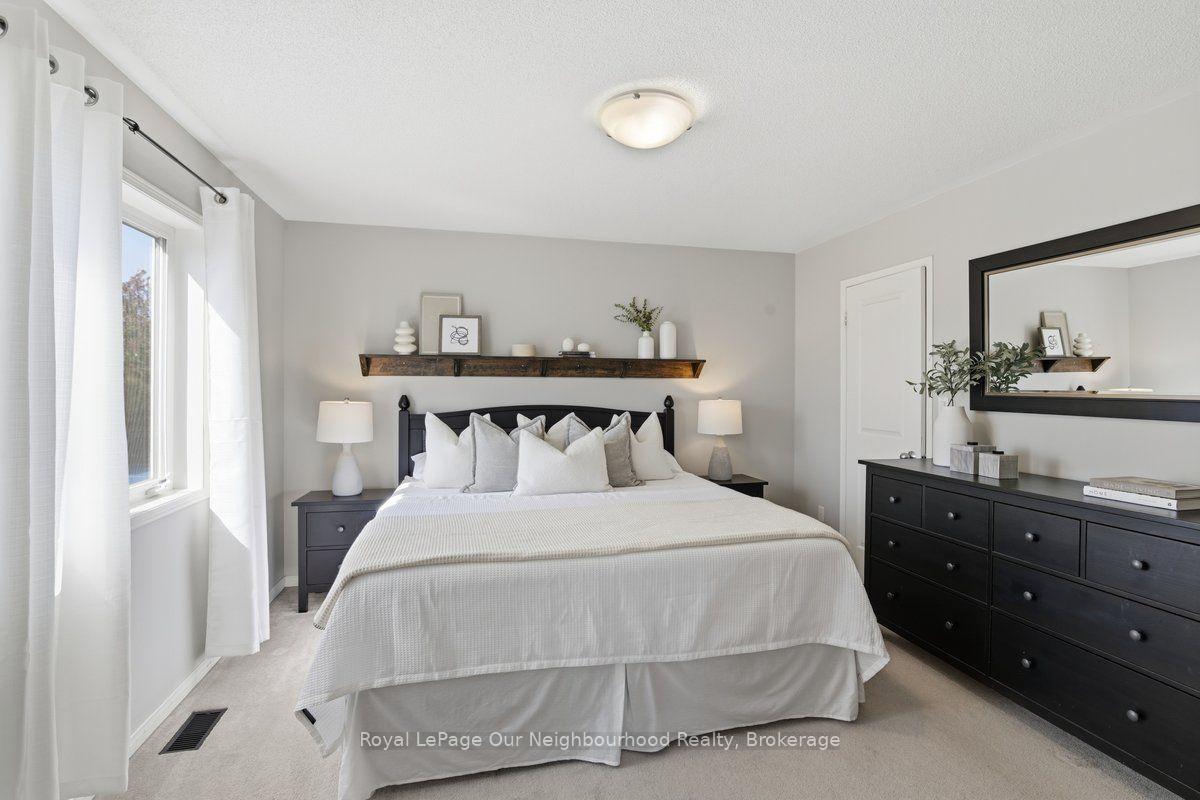 Photo 23 of 126 Ted Miller Crescent, Clarington, Bowmanville — HOMEH