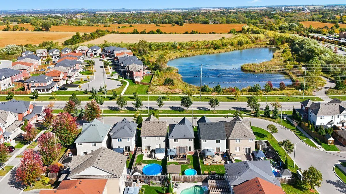 Photo 27 of 126 Ted Miller Crescent, Clarington, Bowmanville — HOMEH