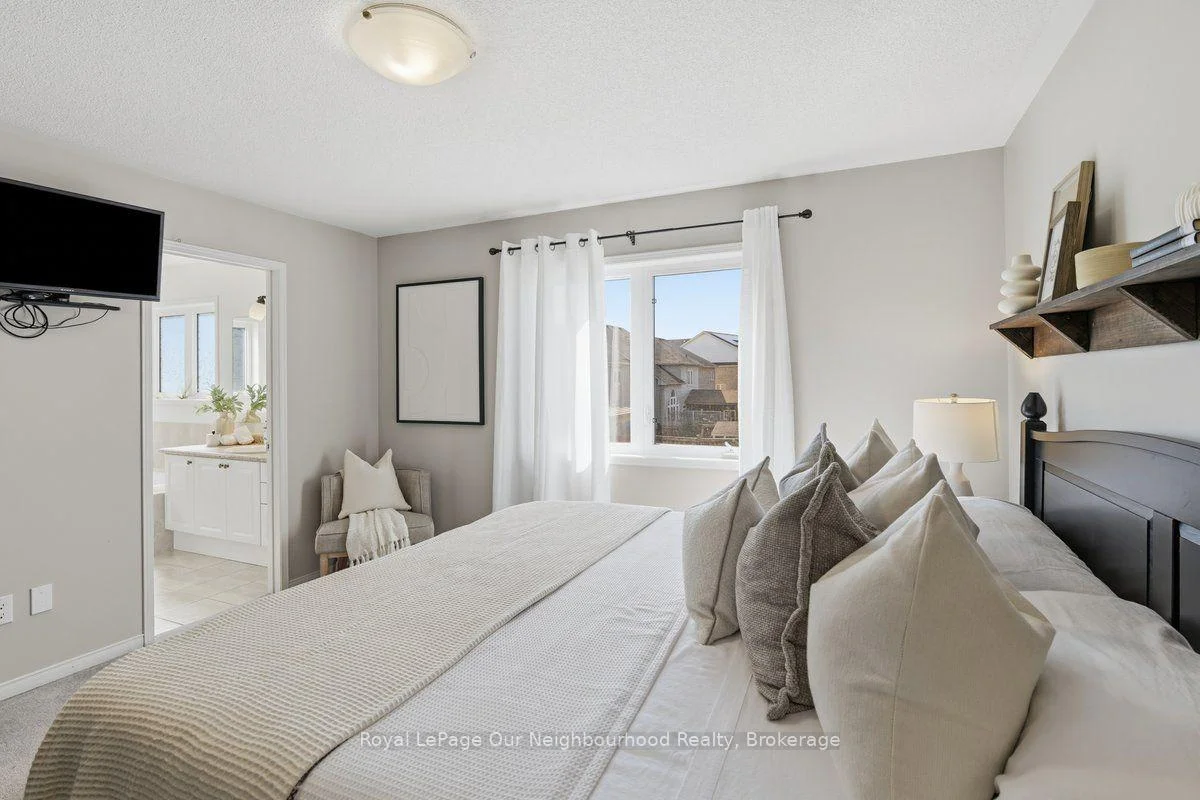 Photo 37 of 126 Ted Miller Crescent, Clarington, Bowmanville — HOMEH