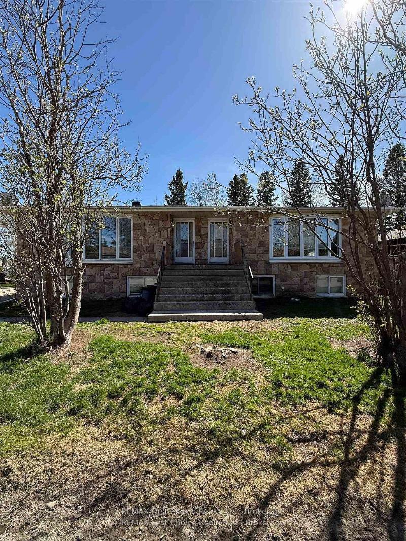 Photo 6 of 113 Cedar Crescent, Greenstone, TB-96 — HOMEH