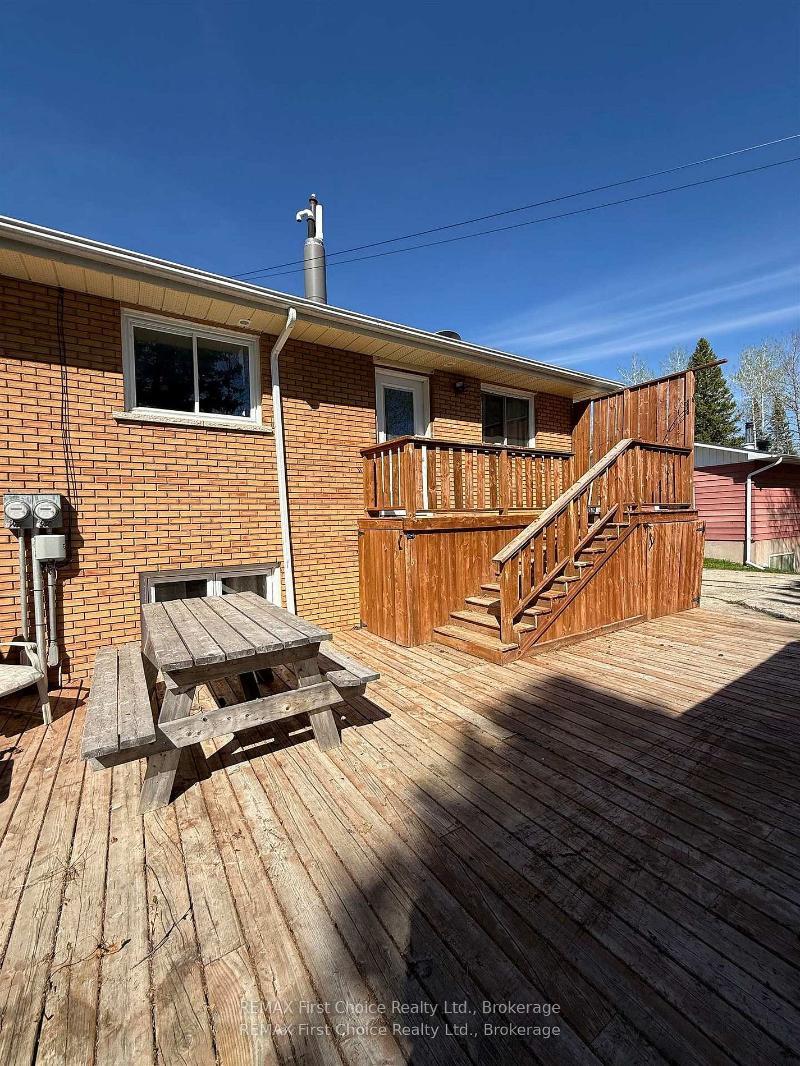 Photo 8 of 113 Cedar Crescent, Greenstone, TB-96 — HOMEH