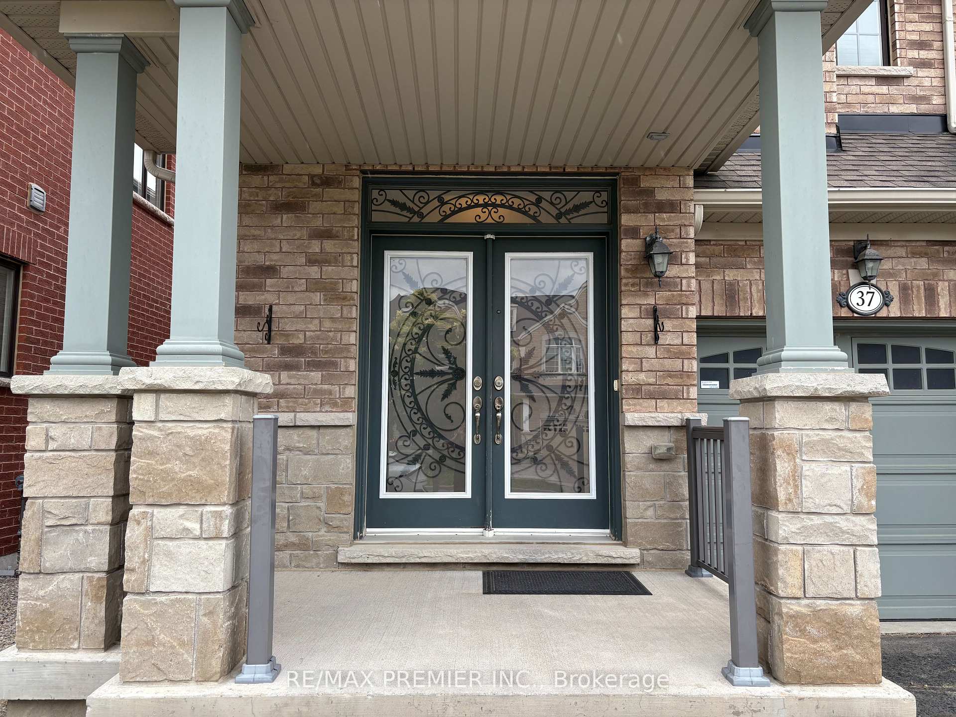 Photo 2 of 37 Via Toscana, Vaughan, Vellore Village — HOMEH
