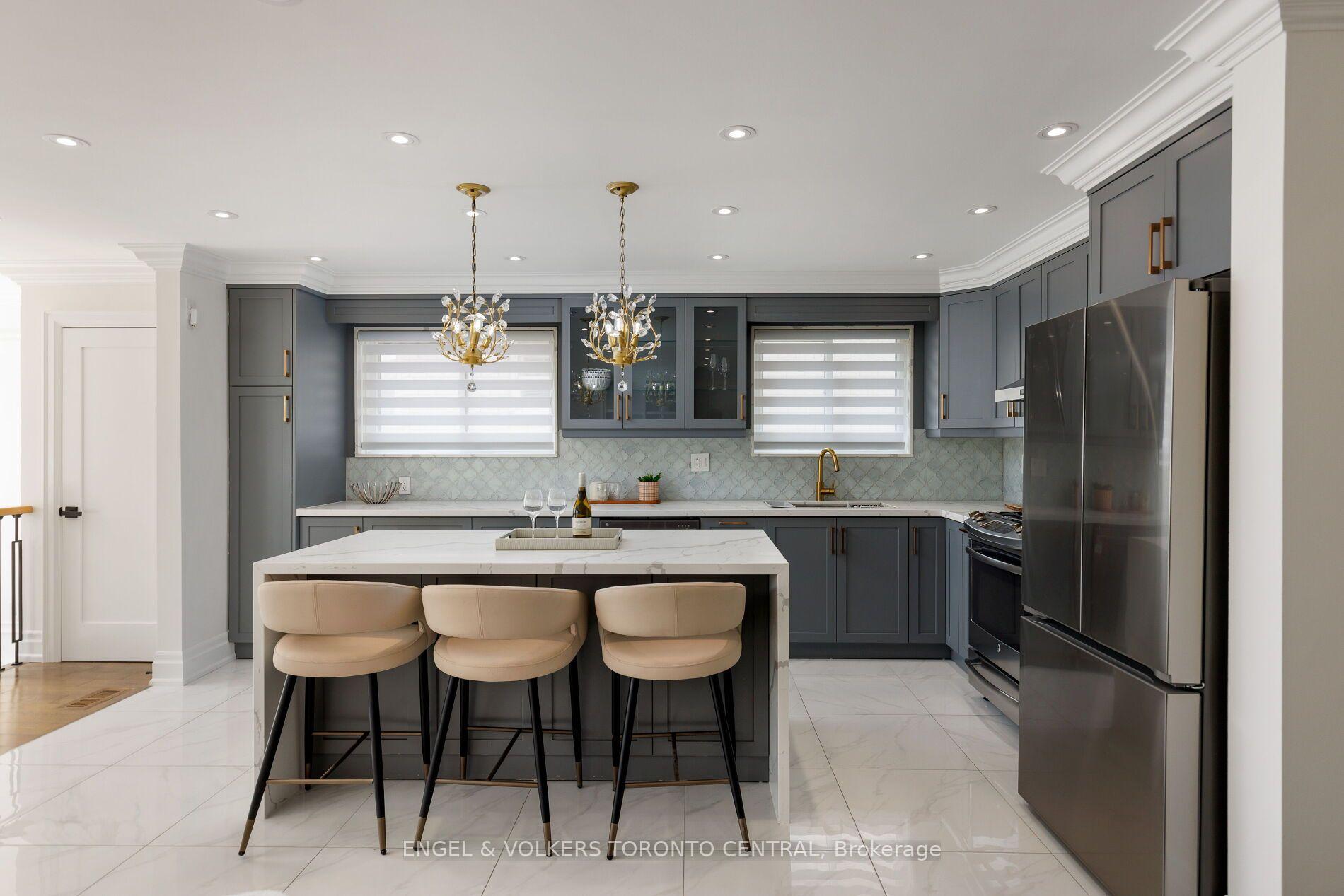 Photo 9 of 769 Annamore Road, Mississauga, Applewood — HOMEH