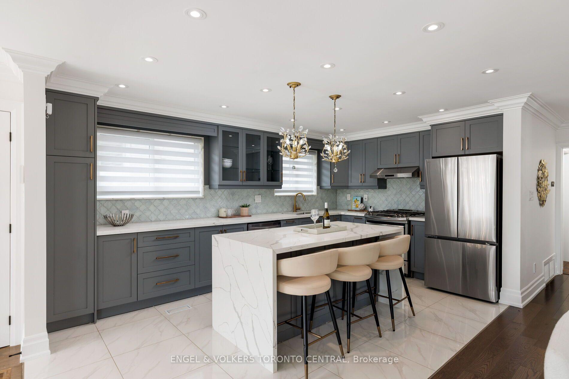 Photo 10 of 769 Annamore Road, Mississauga, Applewood — HOMEH