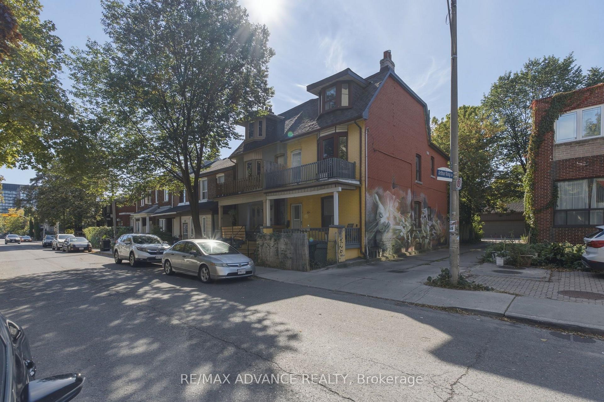Photo 9 of 82A Augusta Avenue, Toronto, Kensington-Chinatown — HOMEH