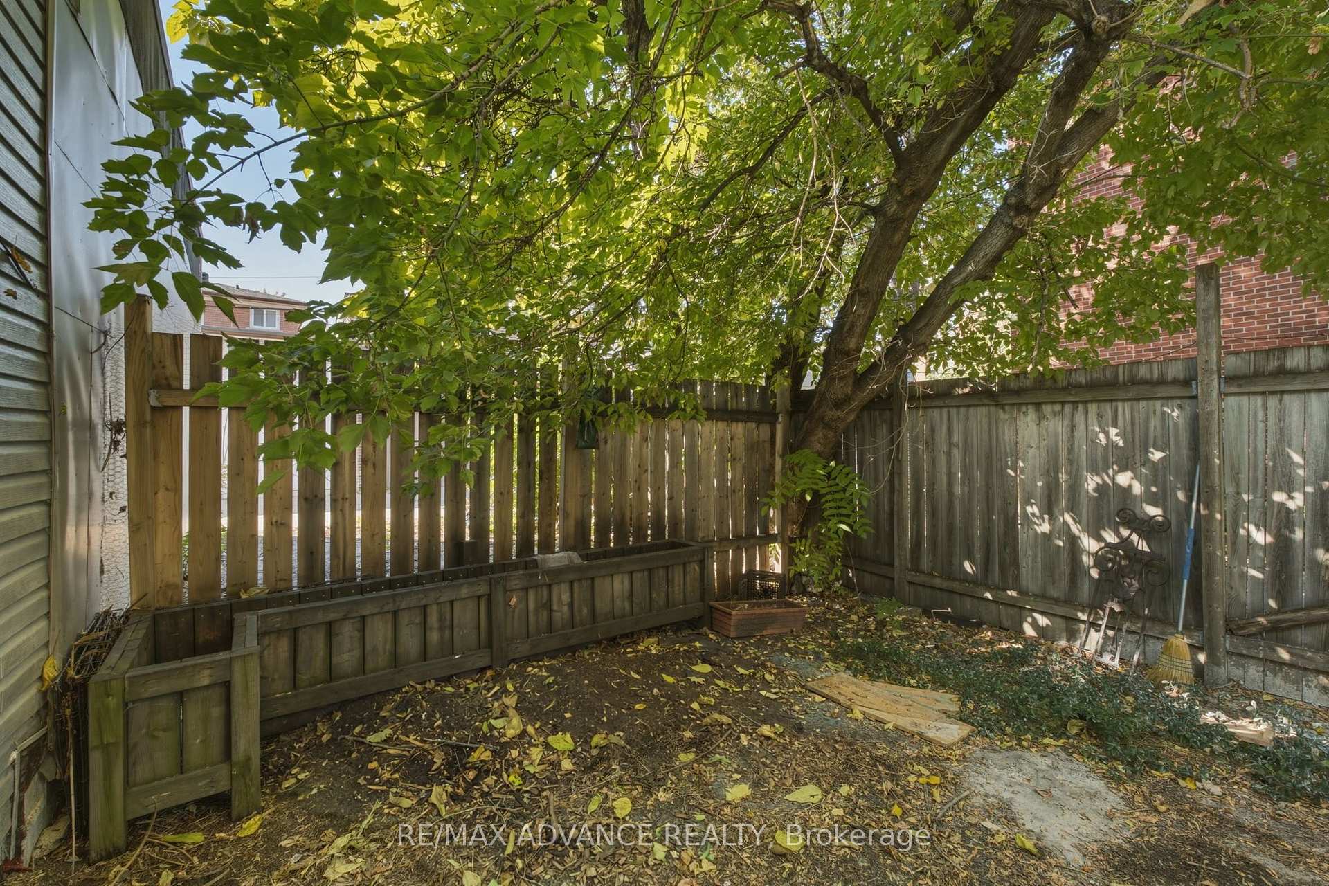 Photo 95 of 82A Augusta Avenue, Toronto, Kensington-Chinatown — HOMEH