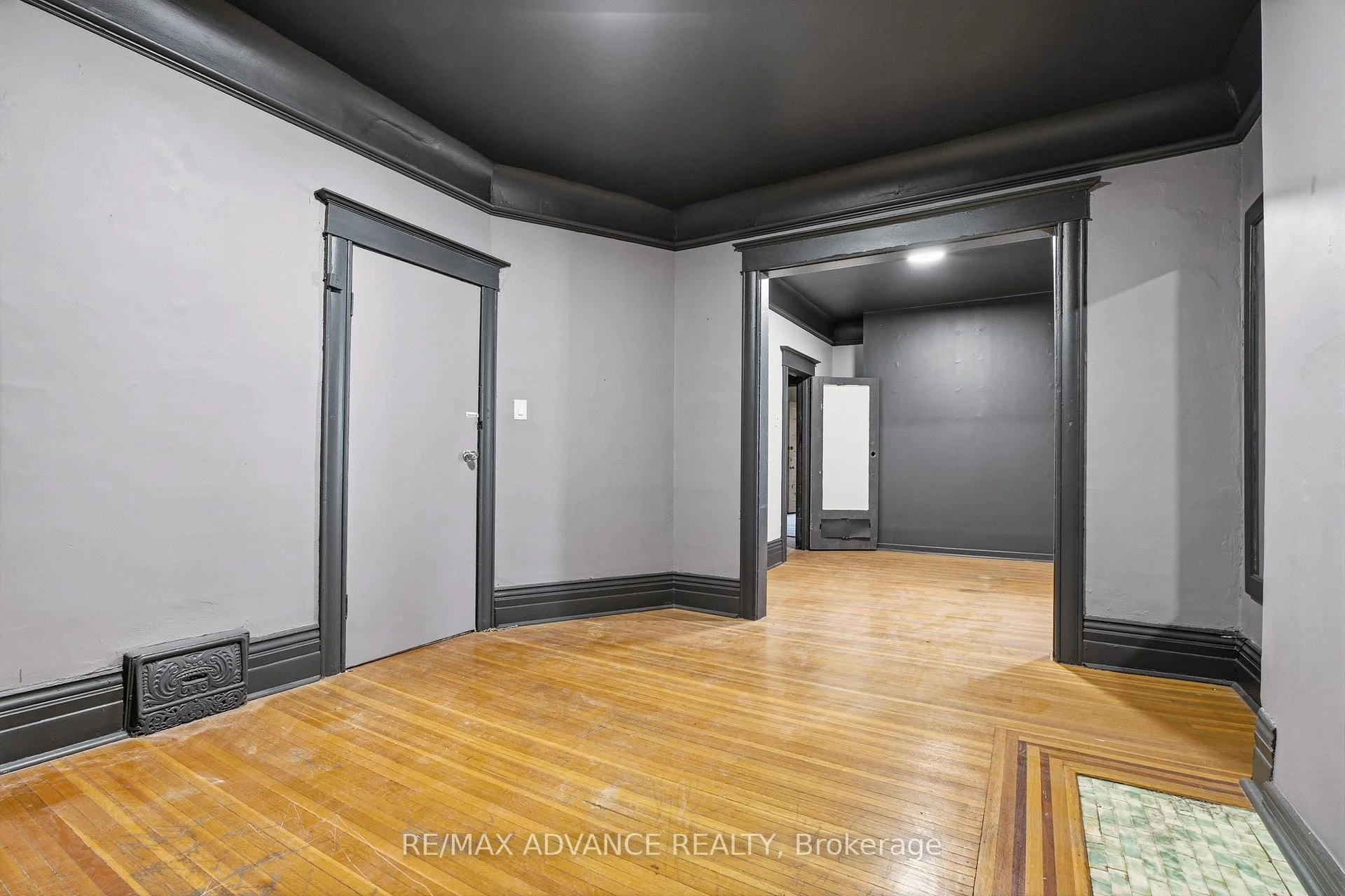 Photo 14 of 82A Augusta Avenue, Toronto, Kensington-Chinatown — HOMEH