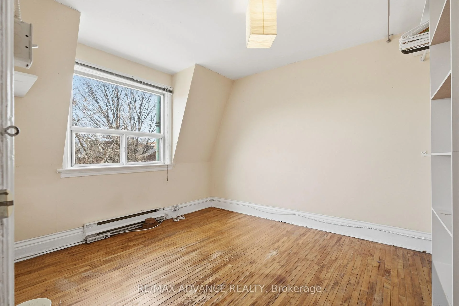 Photo 78 of 82A Augusta Avenue, Toronto, Kensington-Chinatown — HOMEH
