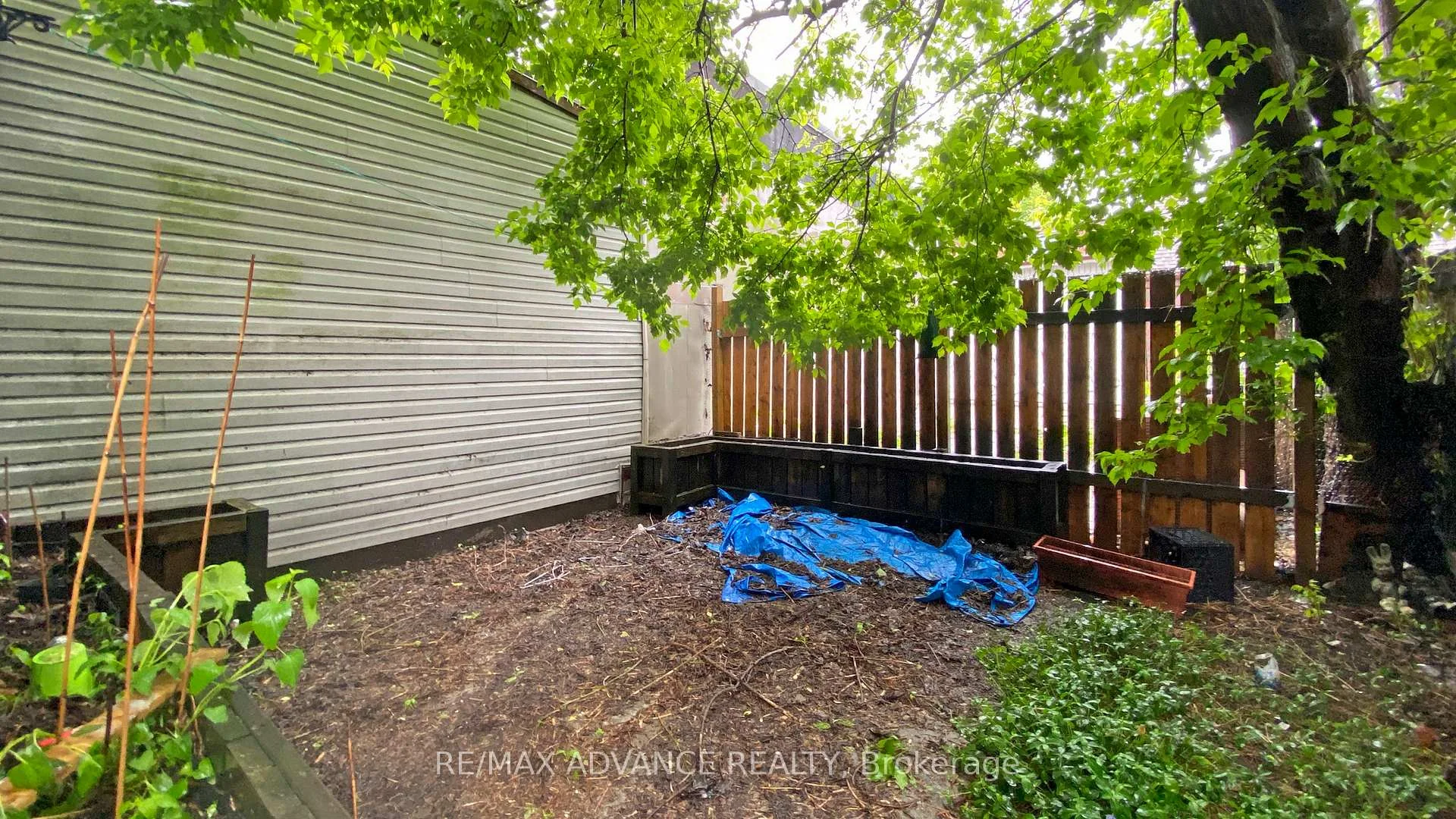 Photo 92 of 82A Augusta Avenue, Toronto, Kensington-Chinatown — HOMEH