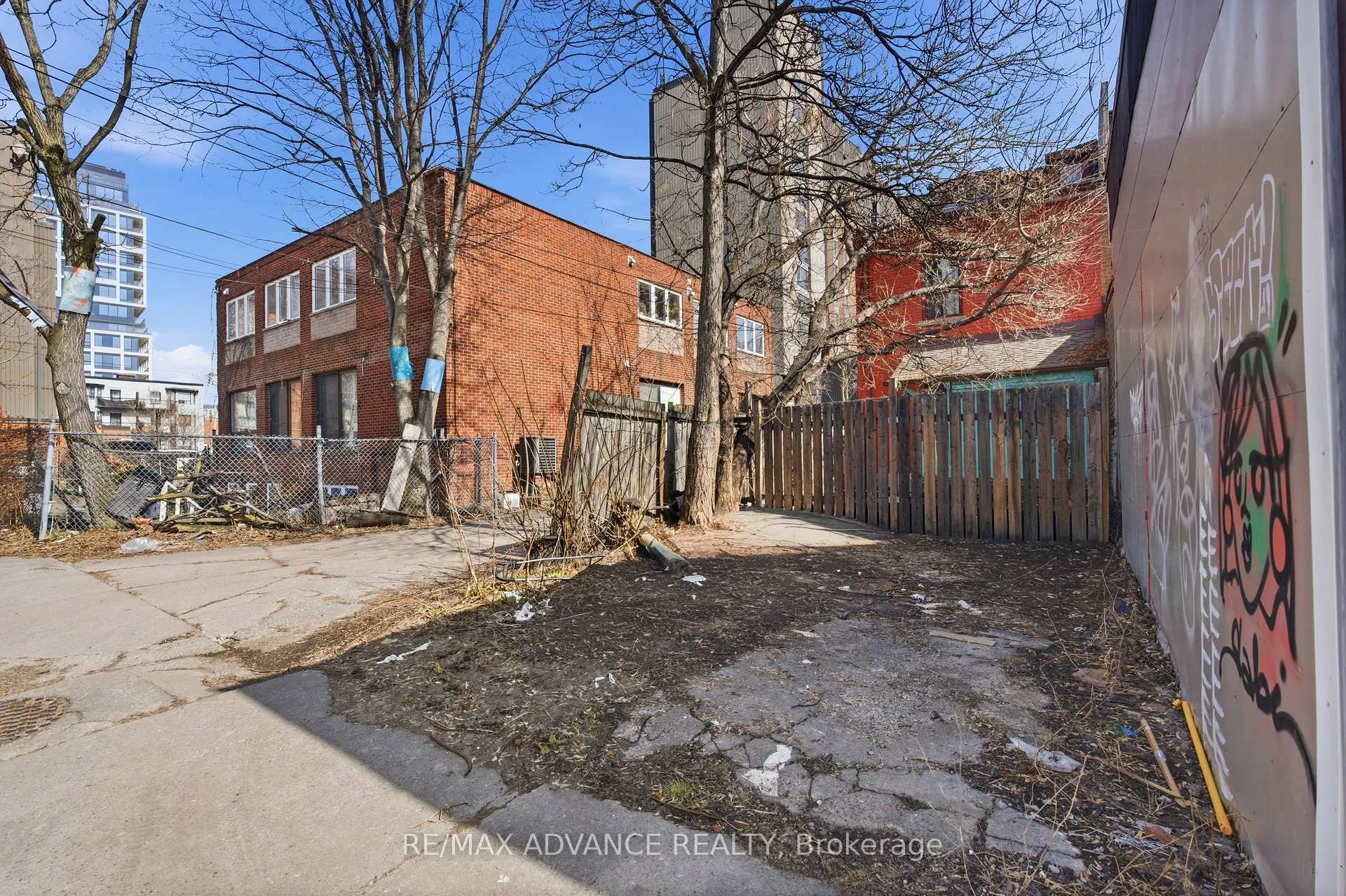 Photo 100 of 82A Augusta Avenue, Toronto, Kensington-Chinatown — HOMEH
