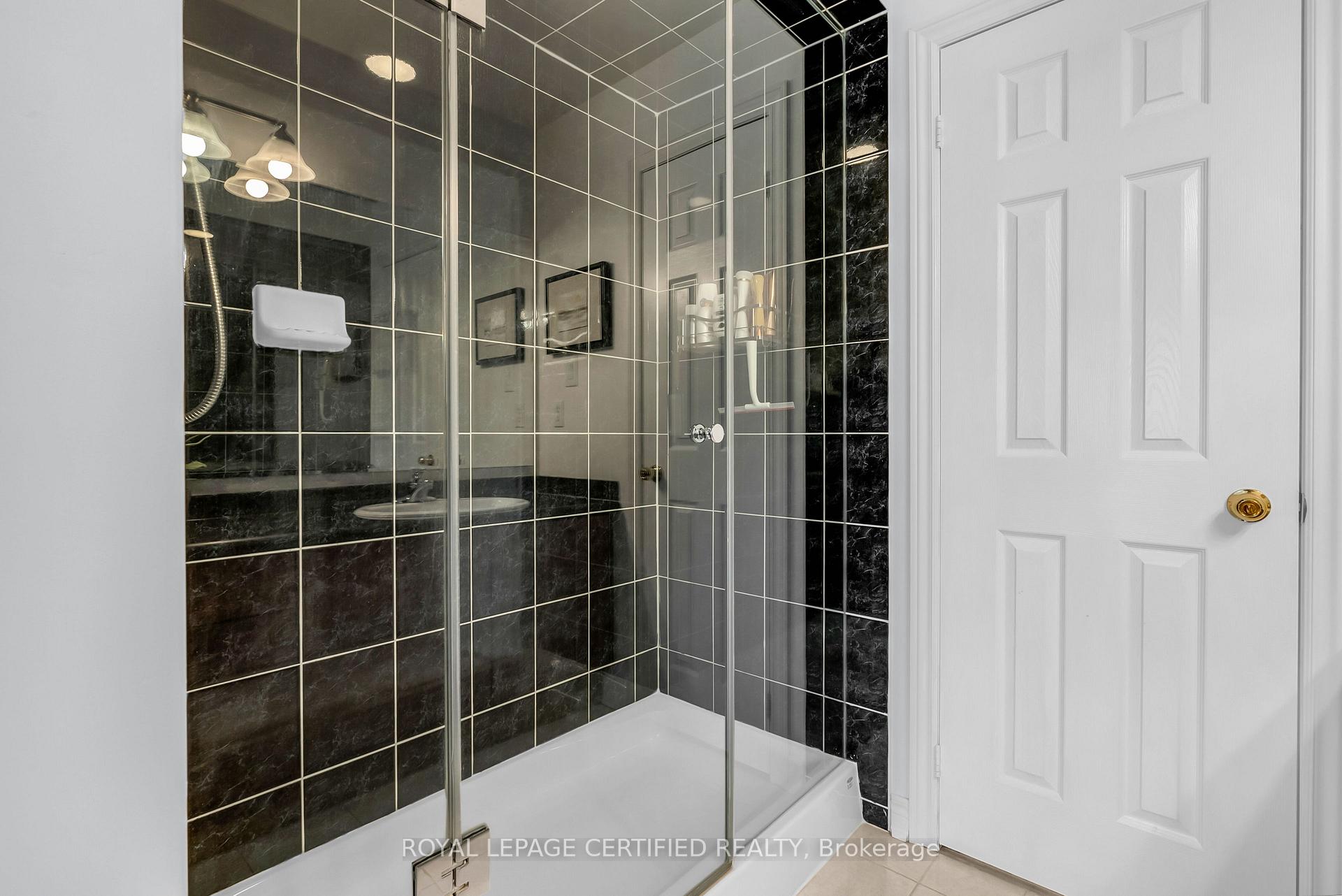 Photo 30 of 236 Pringle Avenue, Milton, Scott — HOMEH