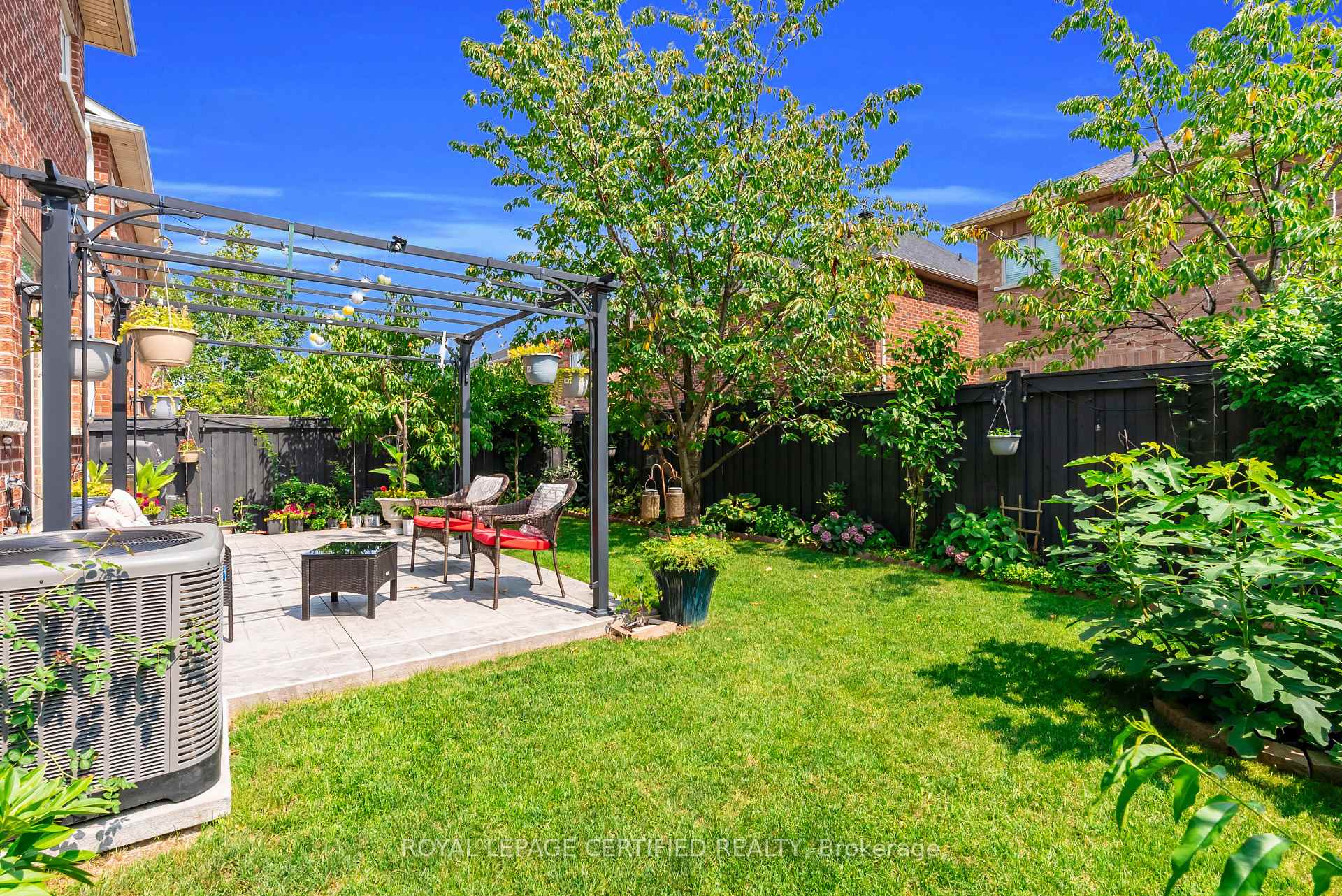 Photo 37 of 236 Pringle Avenue, Milton, Scott — HOMEH