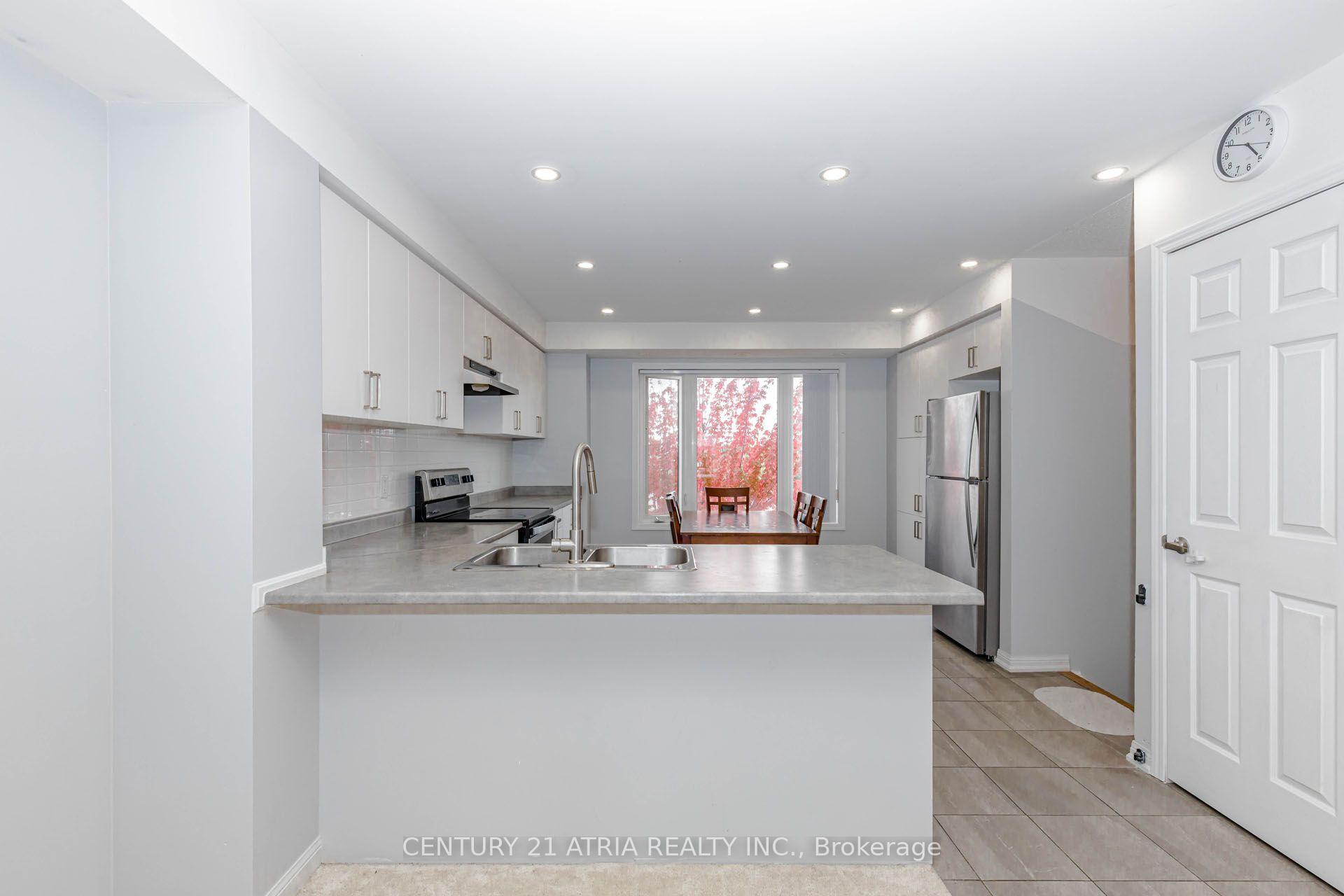 Photo 8 of Unit 72, 1 Beckenrose Court, Brampton, Bram West — HOMEH