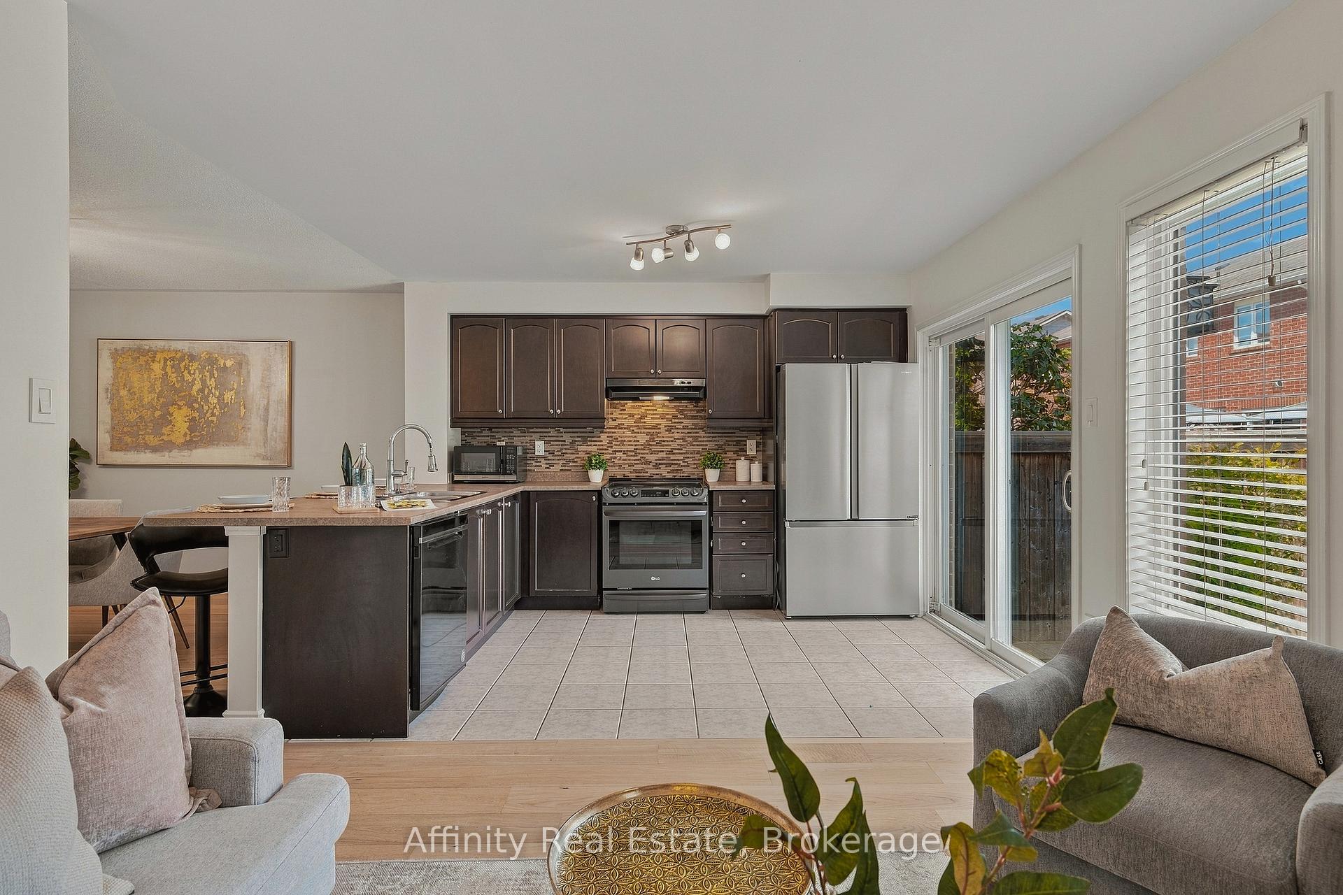 Photo 12 of 629 Gervais Terrace, Milton, Coates — HOMEH