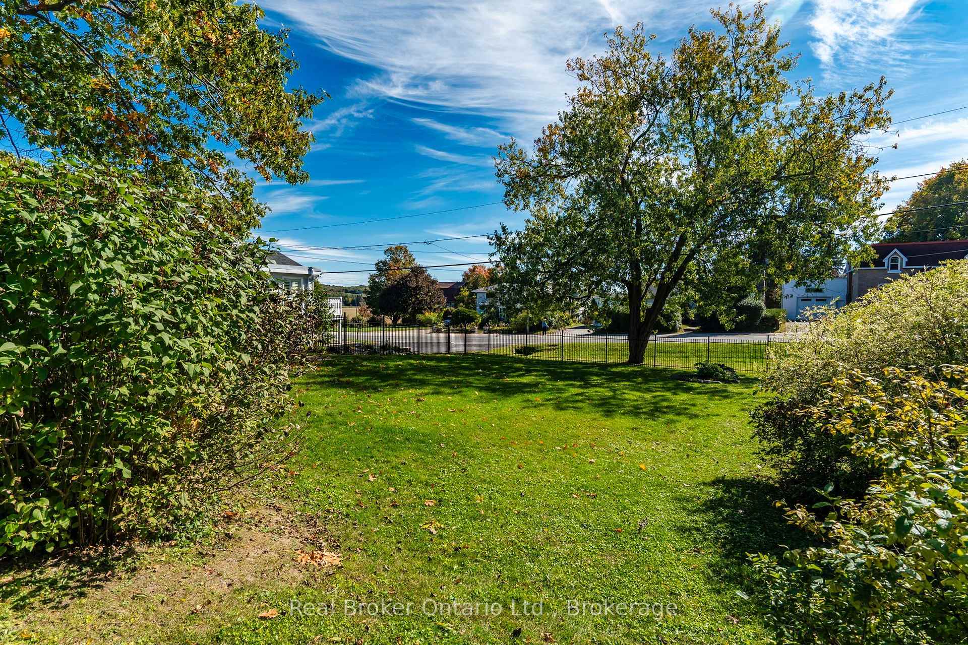 Photo 36 of 320 Lafontaine Road W, Tiny, Rural Tiny — HOMEH