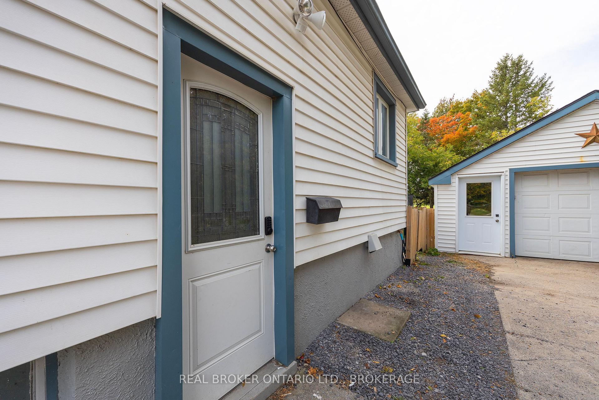 Photo 4 of 657 Collins Bay Road, Kingston, South of Taylor-Kidd Blvd — HOMEH
