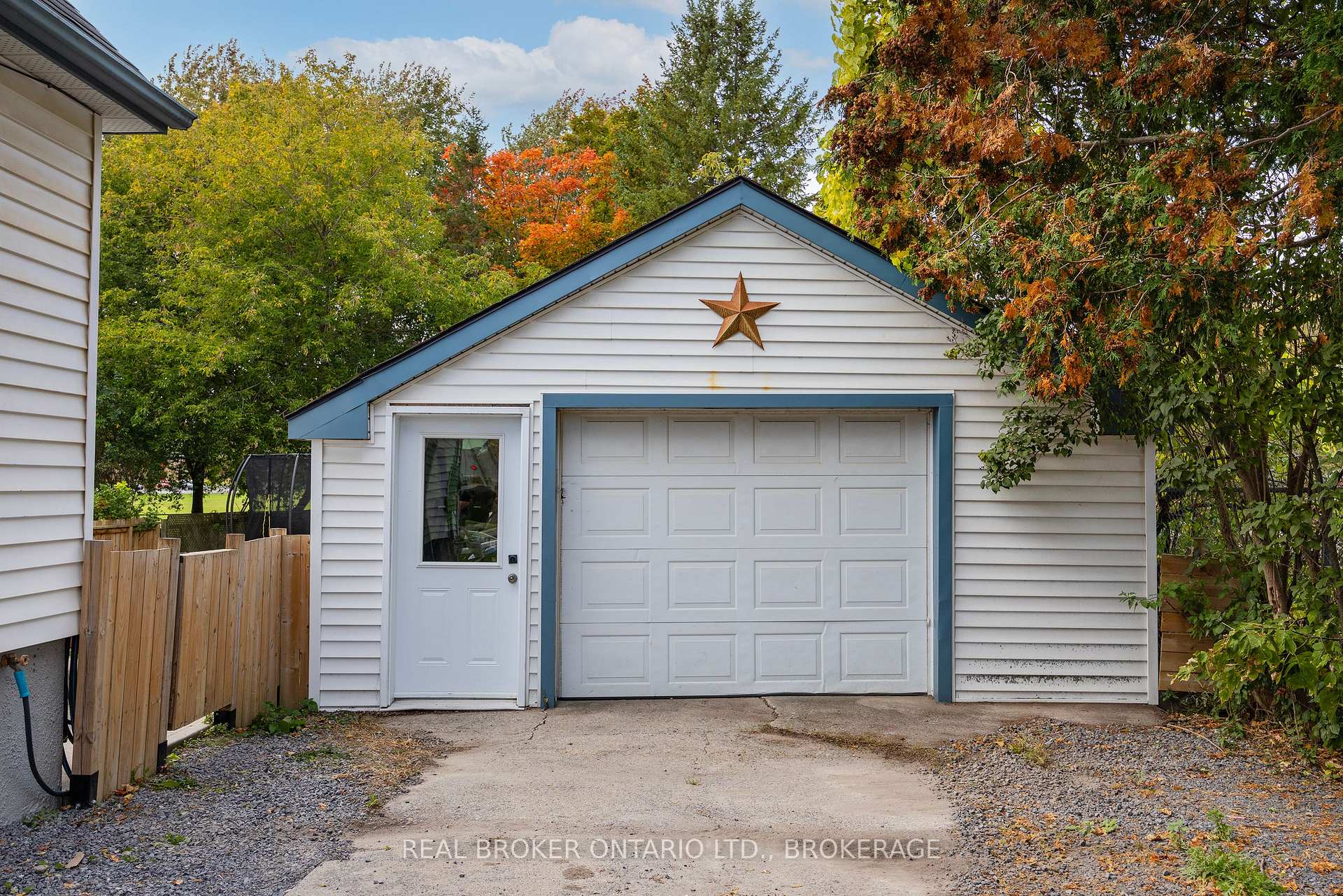 Photo 5 of 657 Collins Bay Road, Kingston, South of Taylor-Kidd Blvd — HOMEH