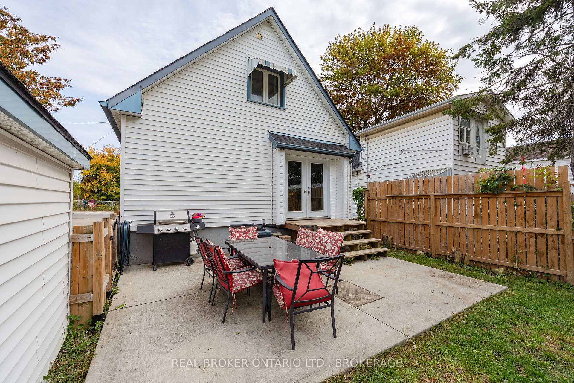 Photo 29 of 657 Collins Bay Road, Kingston, South of Taylor-Kidd Blvd — HOMEH