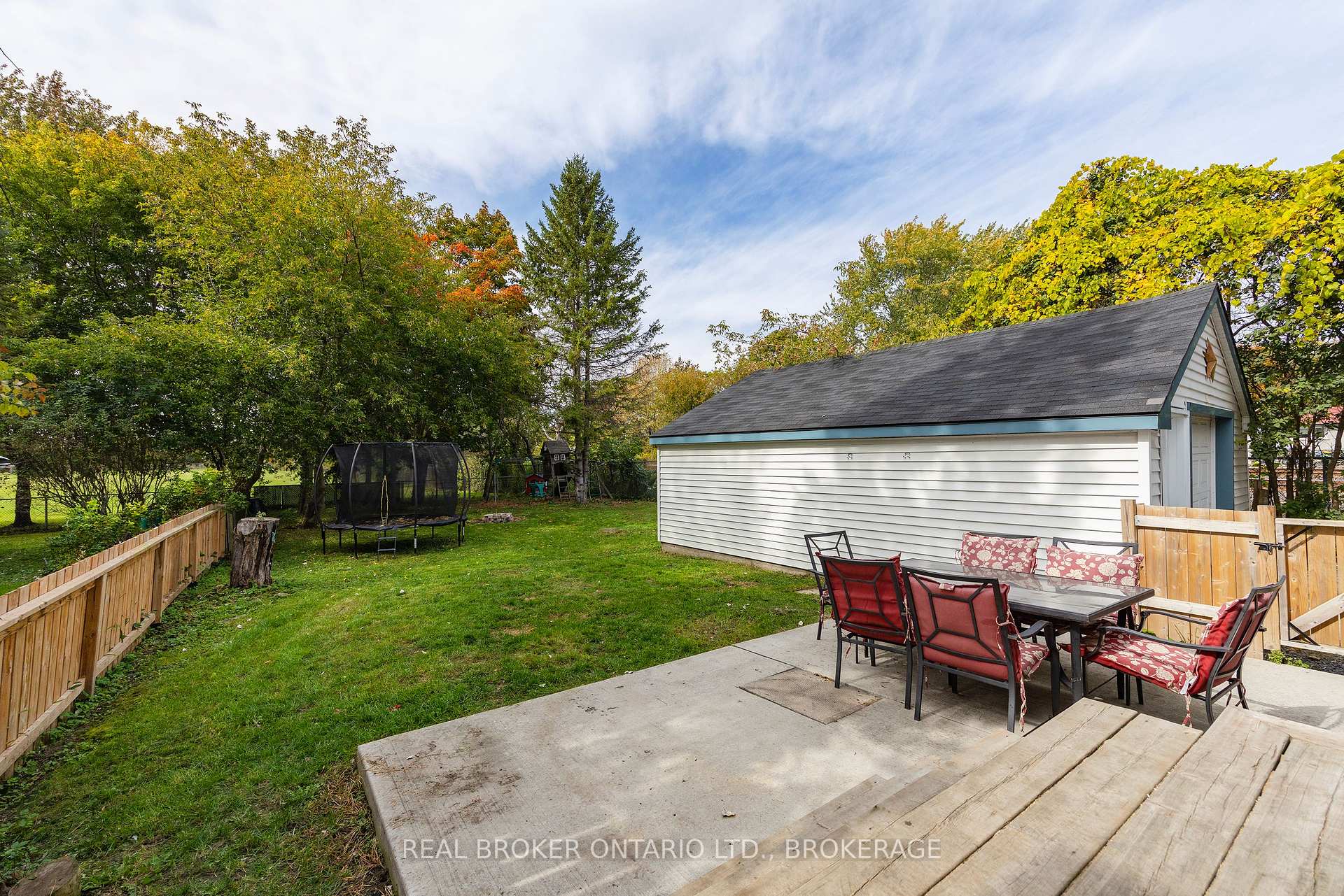 Photo 31 of 657 Collins Bay Road, Kingston, South of Taylor-Kidd Blvd — HOMEH