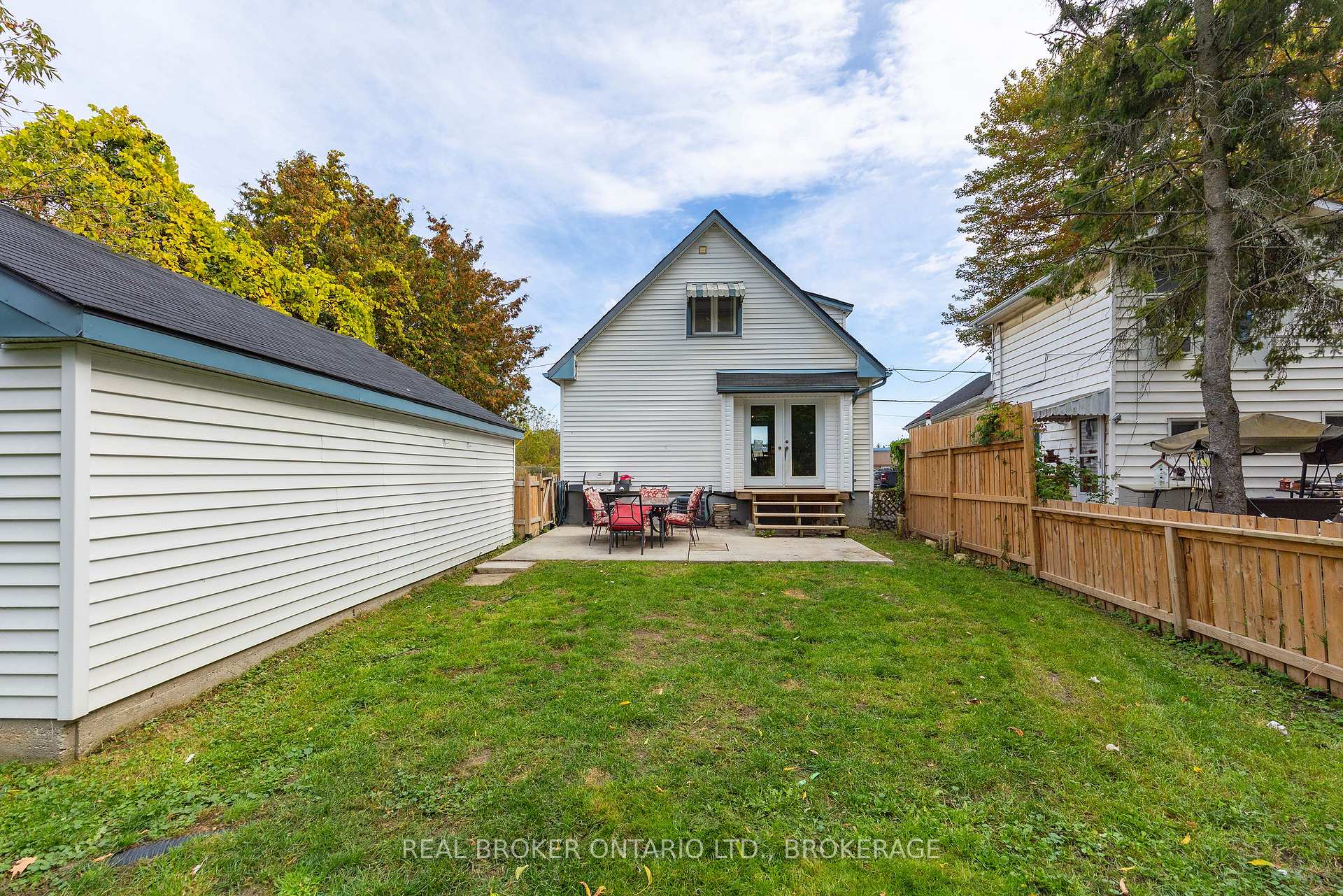 Photo 33 of 657 Collins Bay Road, Kingston, South of Taylor-Kidd Blvd — HOMEH