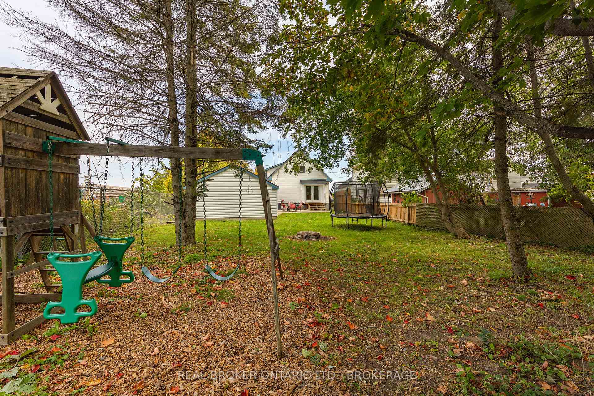 Photo 36 of 657 Collins Bay Road, Kingston, South of Taylor-Kidd Blvd — HOMEH