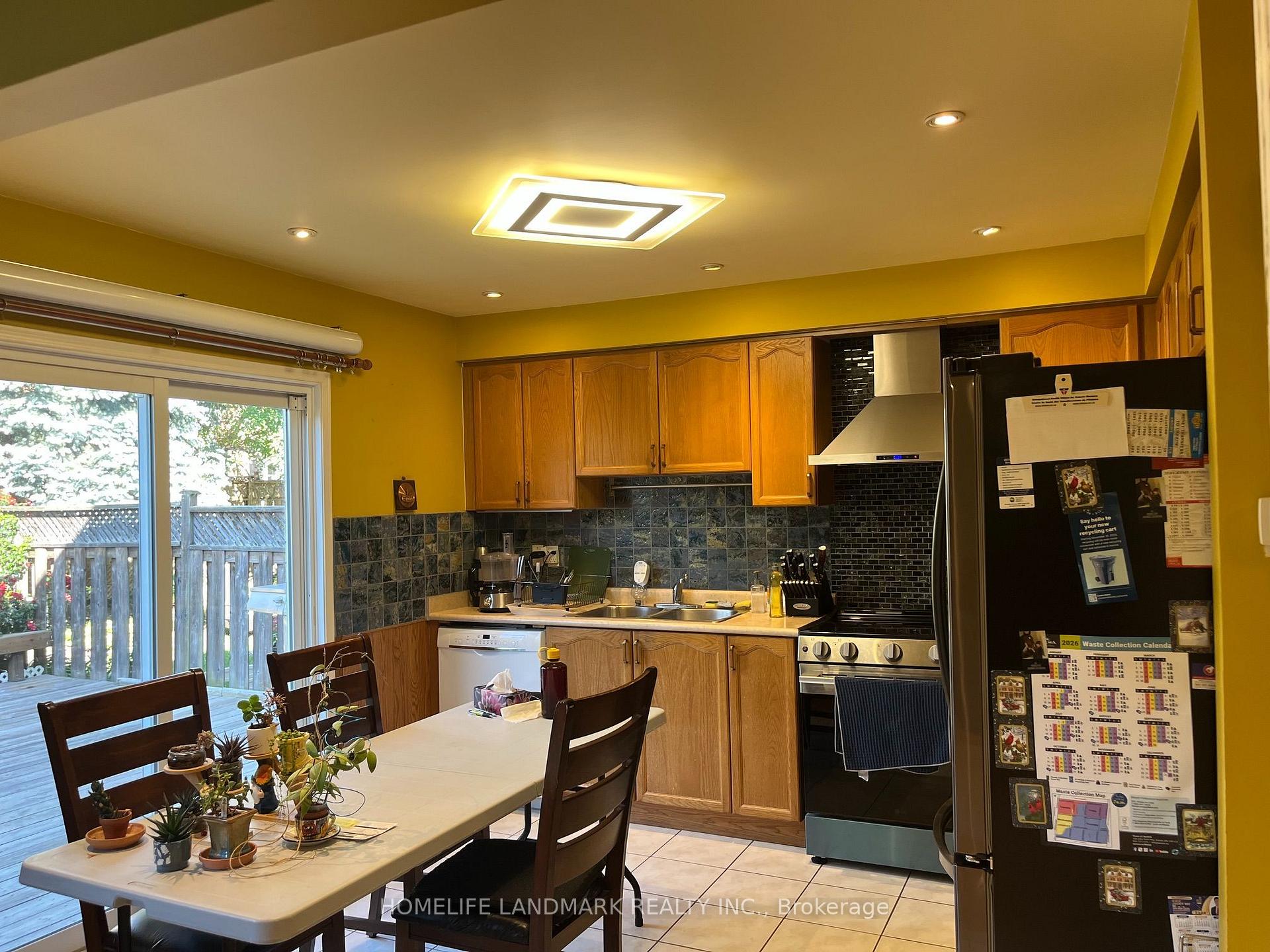 Photo 9 of 24 Gwilliam Lane, Aurora, Bayview Northeast — HOMEH