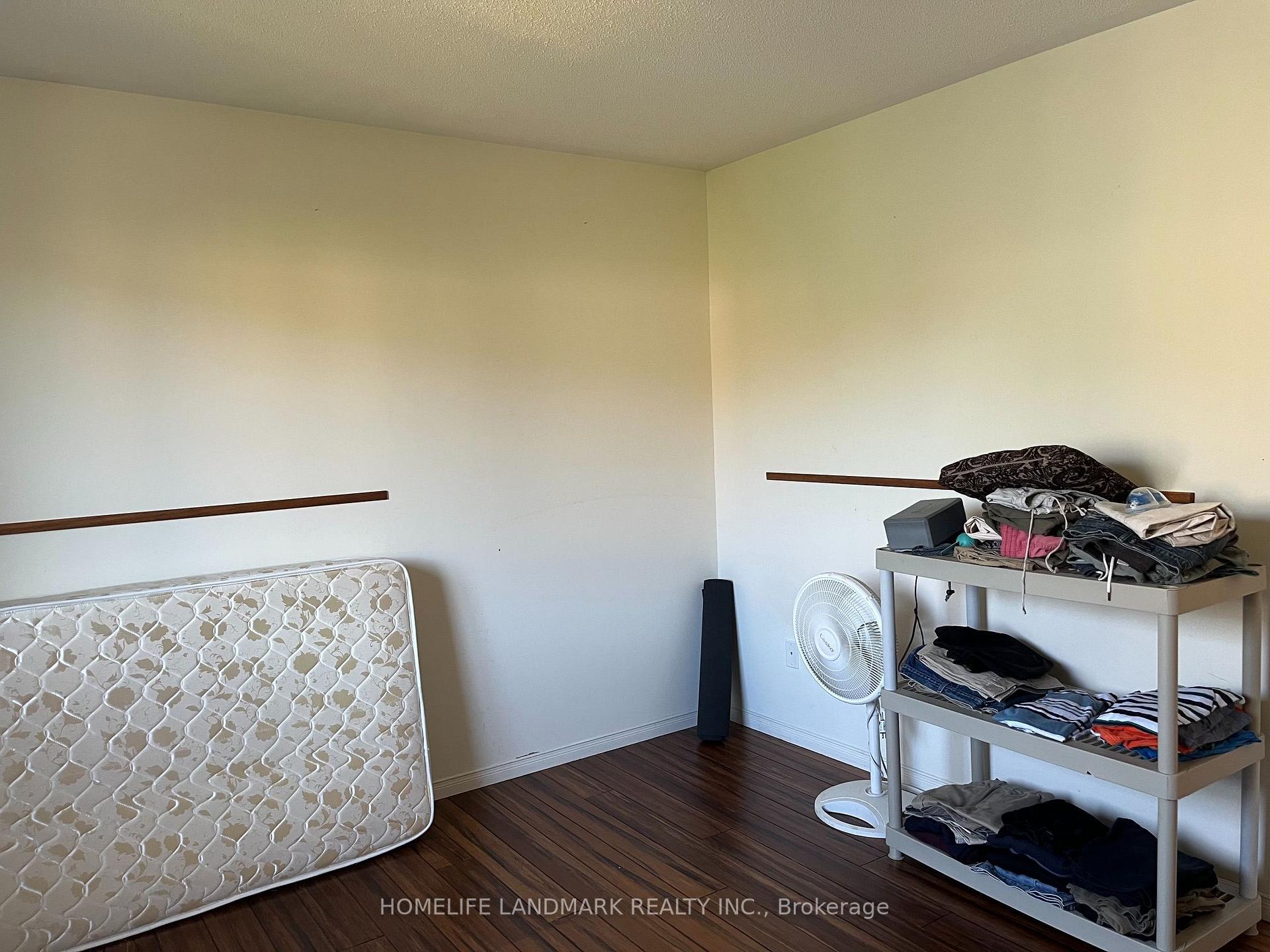Photo 20 of 24 Gwilliam Lane, Aurora, Bayview Northeast — HOMEH