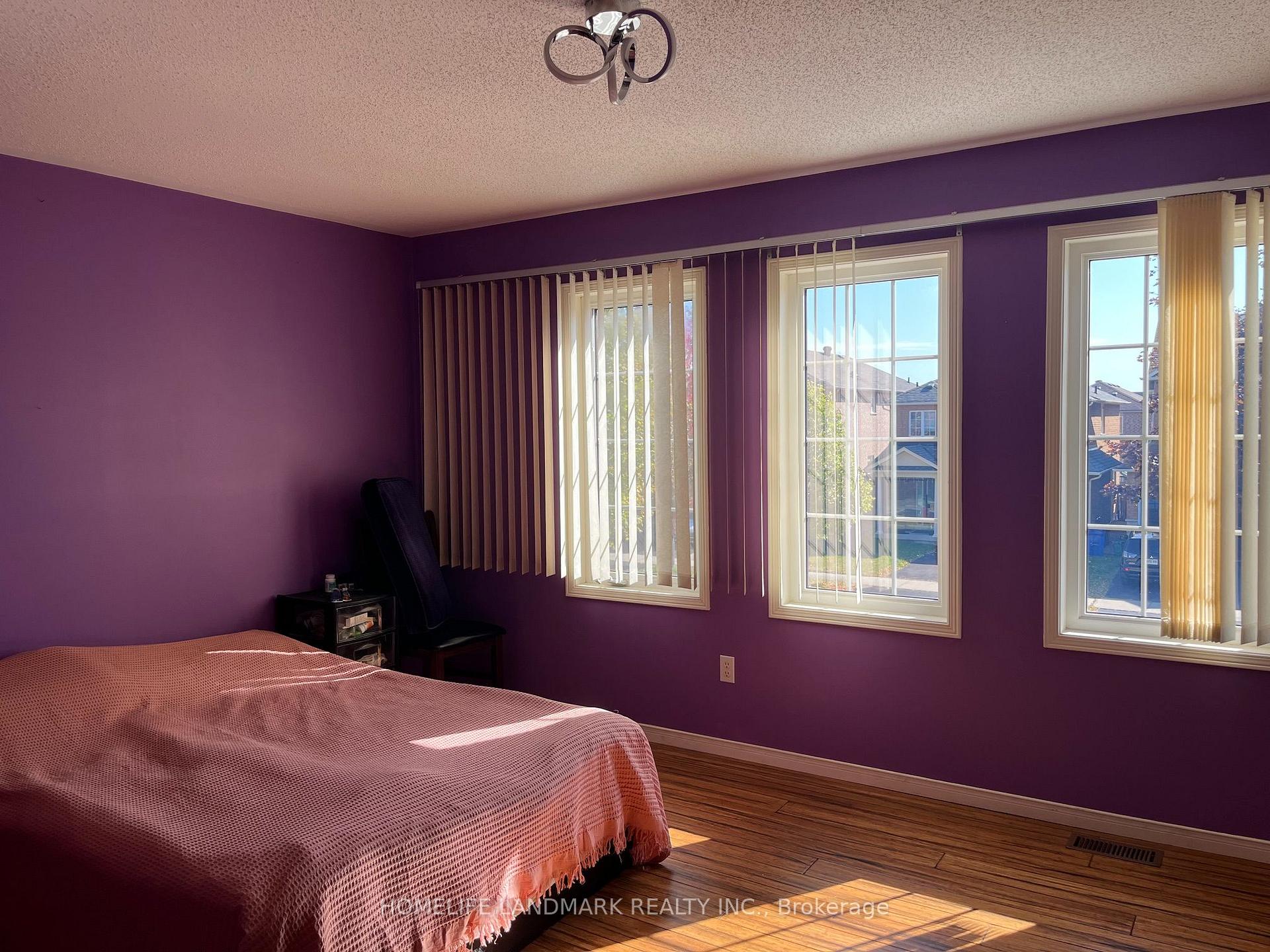 Photo 23 of 24 Gwilliam Lane, Aurora, Bayview Northeast — HOMEH